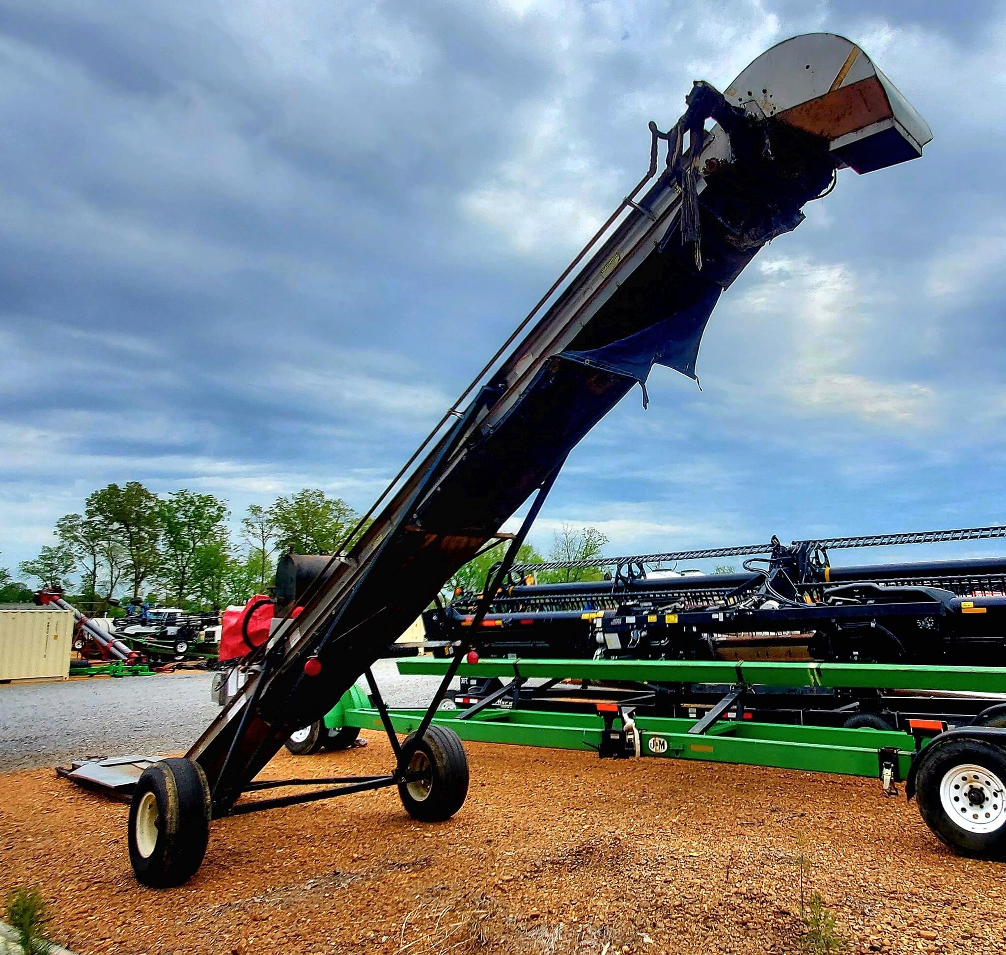  Adams Fertilizer Equipment FL24 Miscellaneous