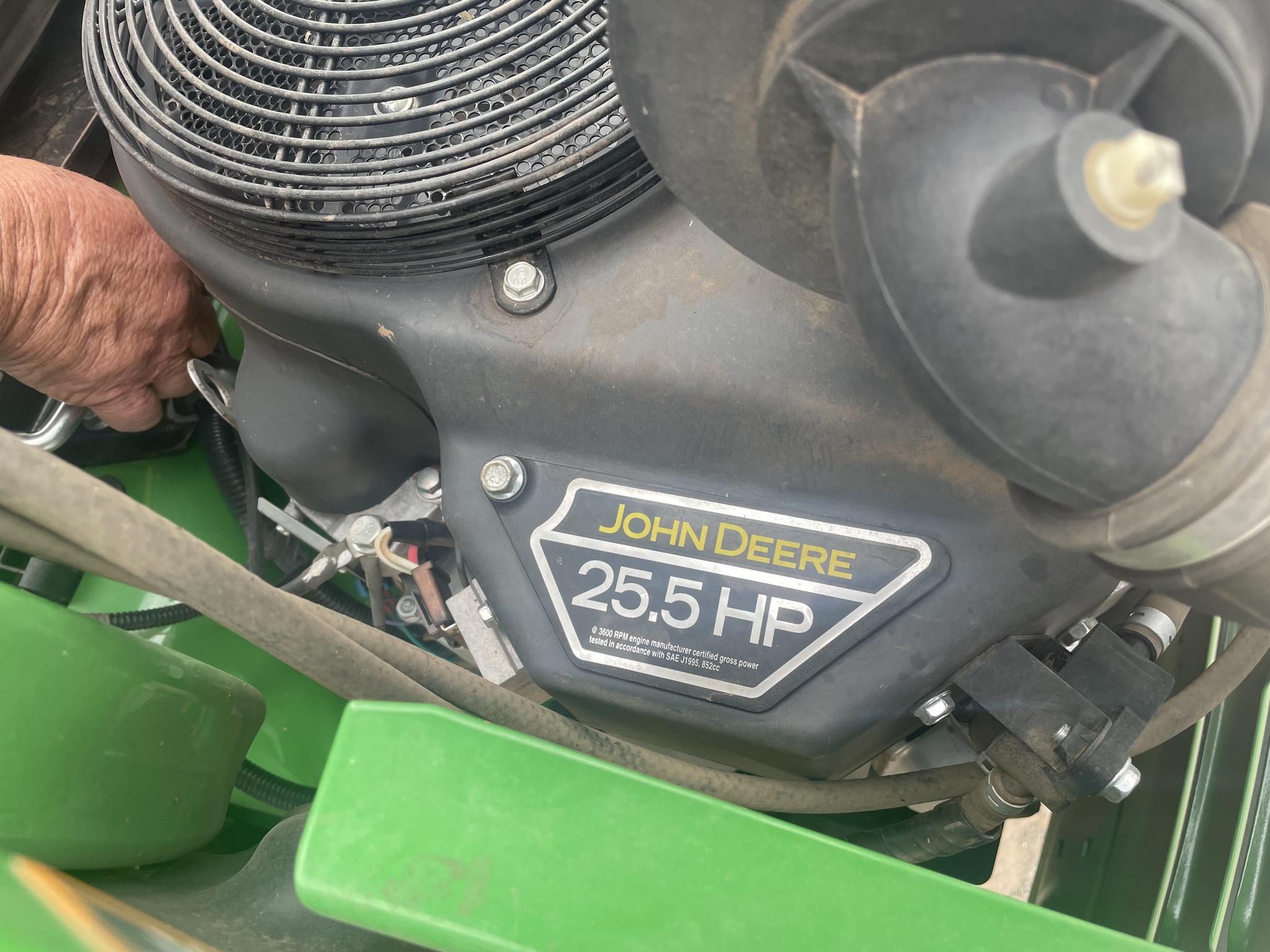 2022 John Deere Z930R Lawn Mower