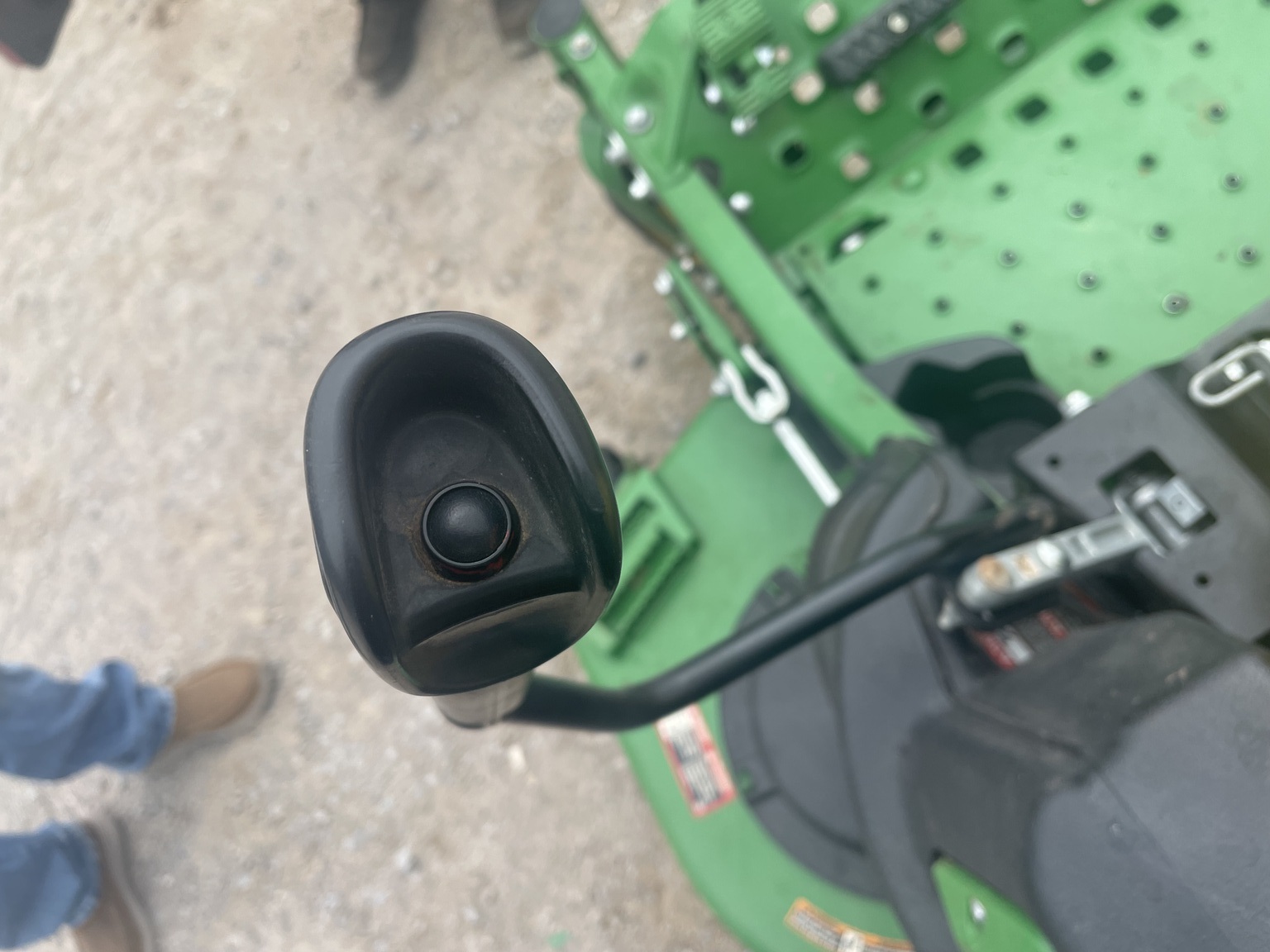 2022 John Deere Z930R Lawn Mower
