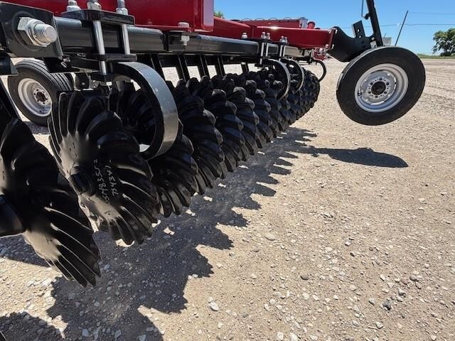 2024 Case IH True Tandem 335 Barracuda Vertical Tillage