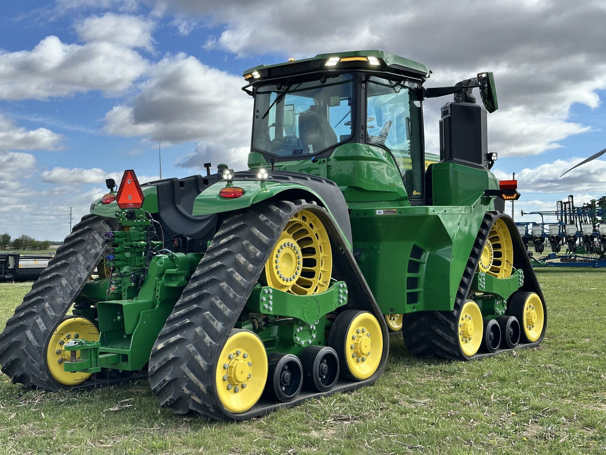 2023 John Deere 9RX 590 Tractor