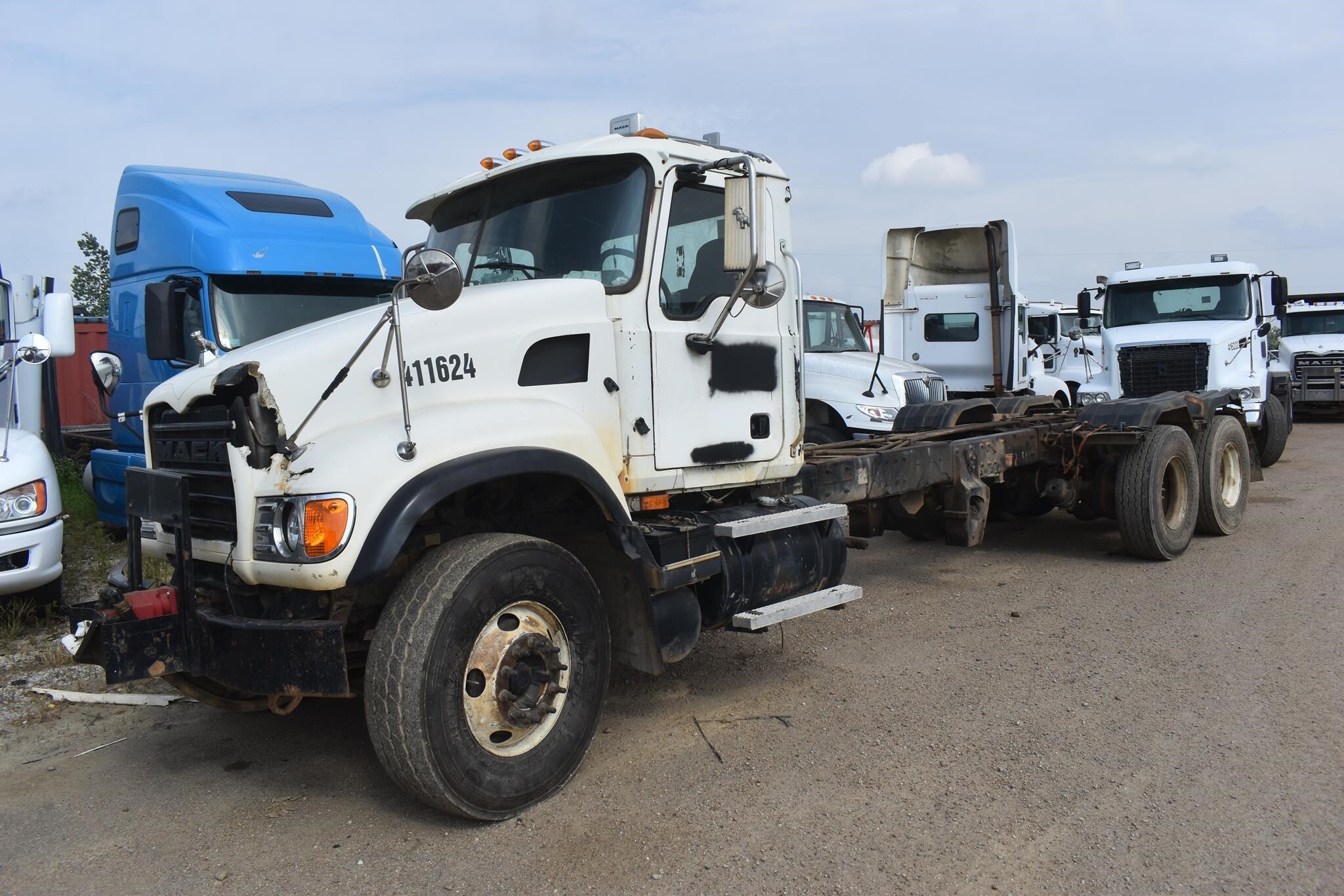 2007 Mack Granite CV713 Dump Trucks/Trailer