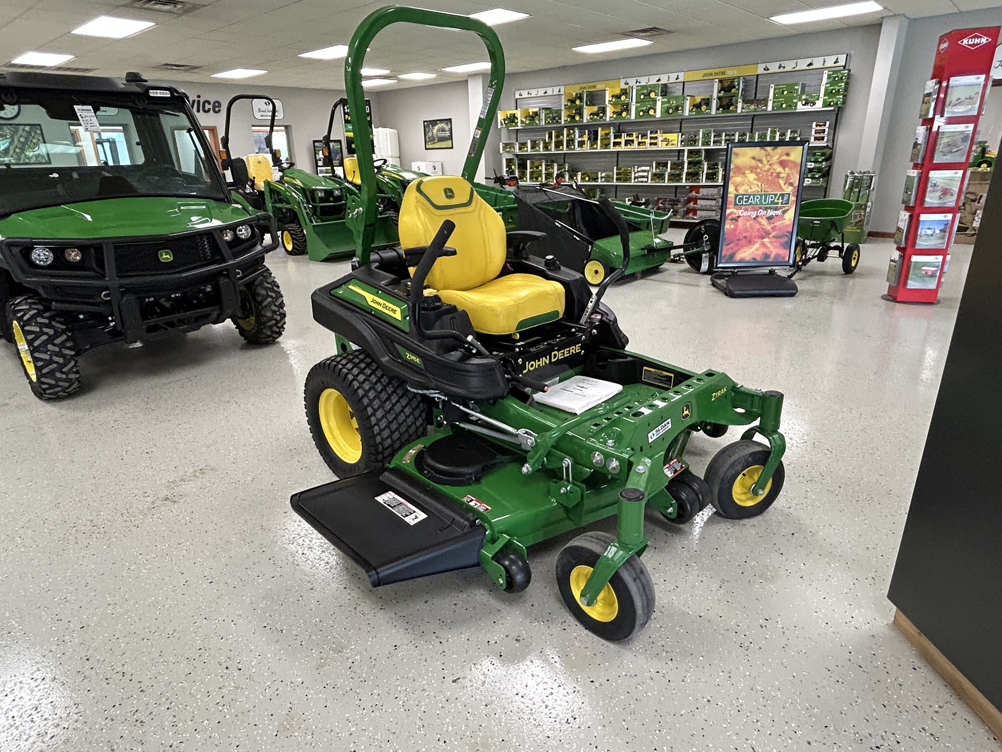 2023 John Deere Z915E Lawn Mower