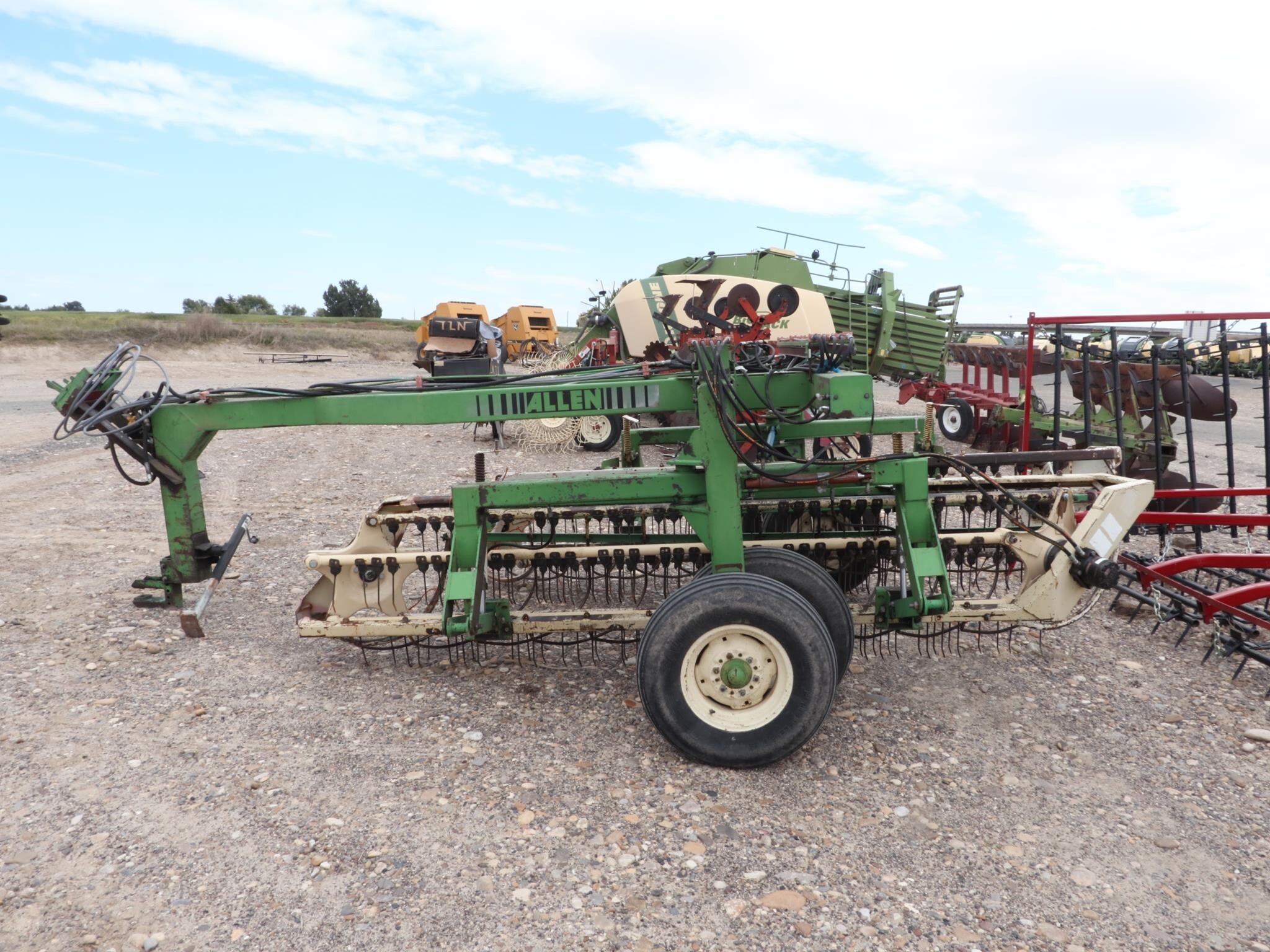 1980 Allen 8827 Rake - $6,000 | Machinery Pete