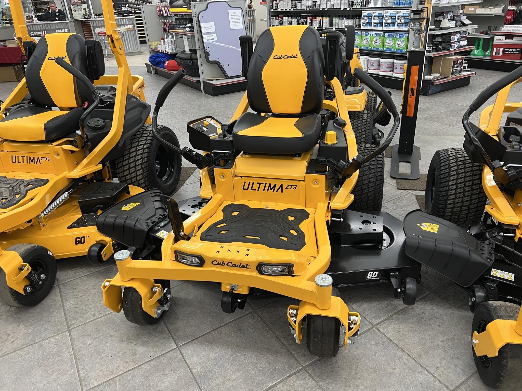 2023 Cub Cadet ULTIMA ZT3 60 Lawn Mower