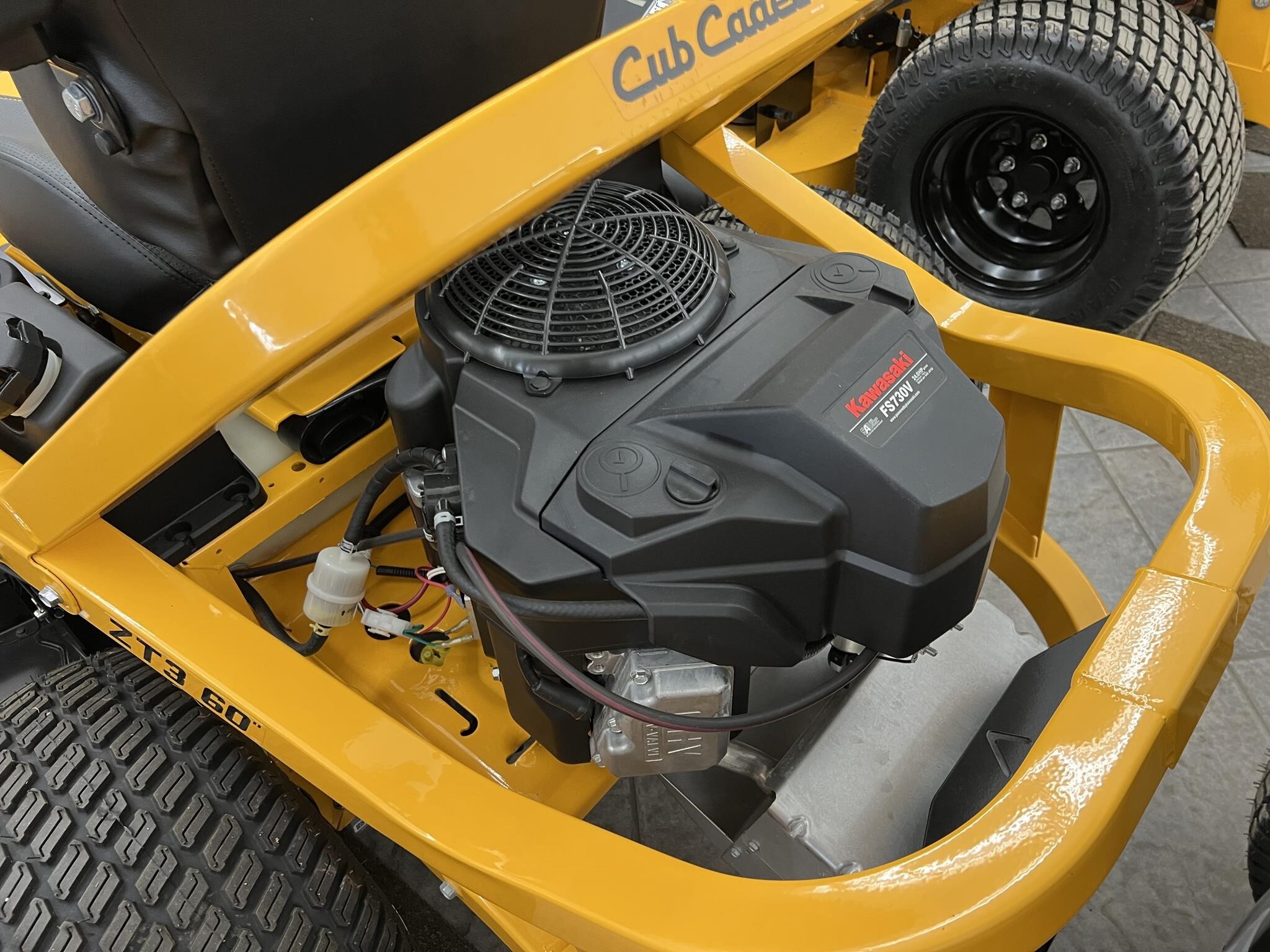 2023 Cub Cadet ULTIMA ZT3 60 Lawn Mower
