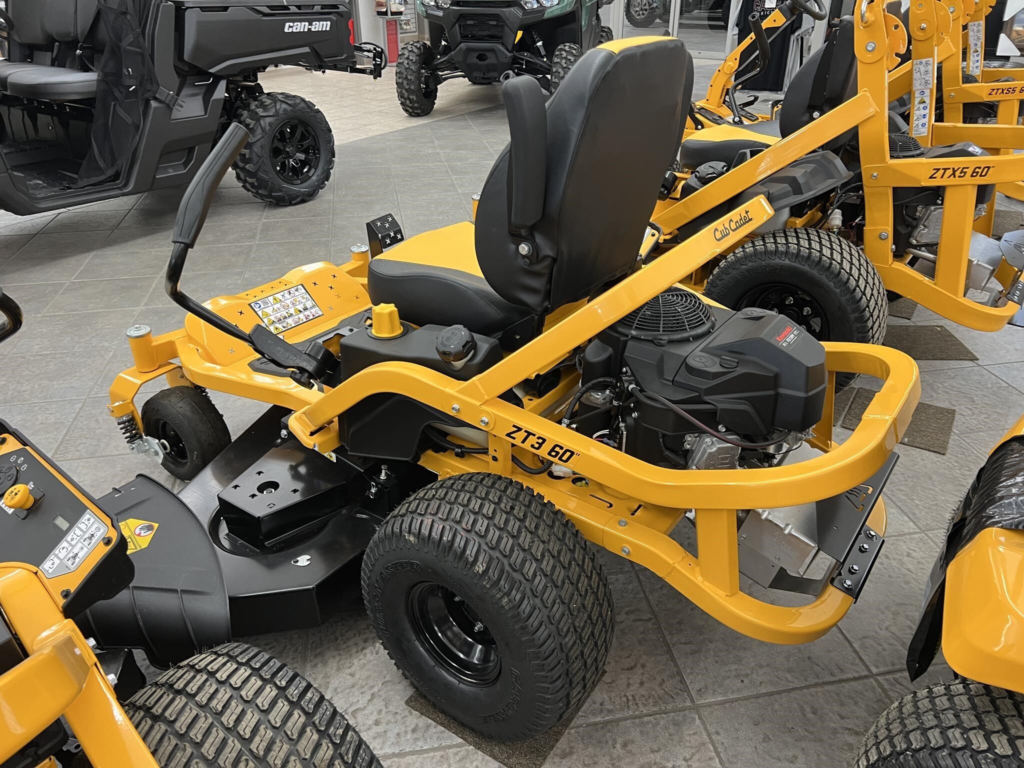 2023 Cub Cadet ULTIMA ZT3 60 Lawn Mower