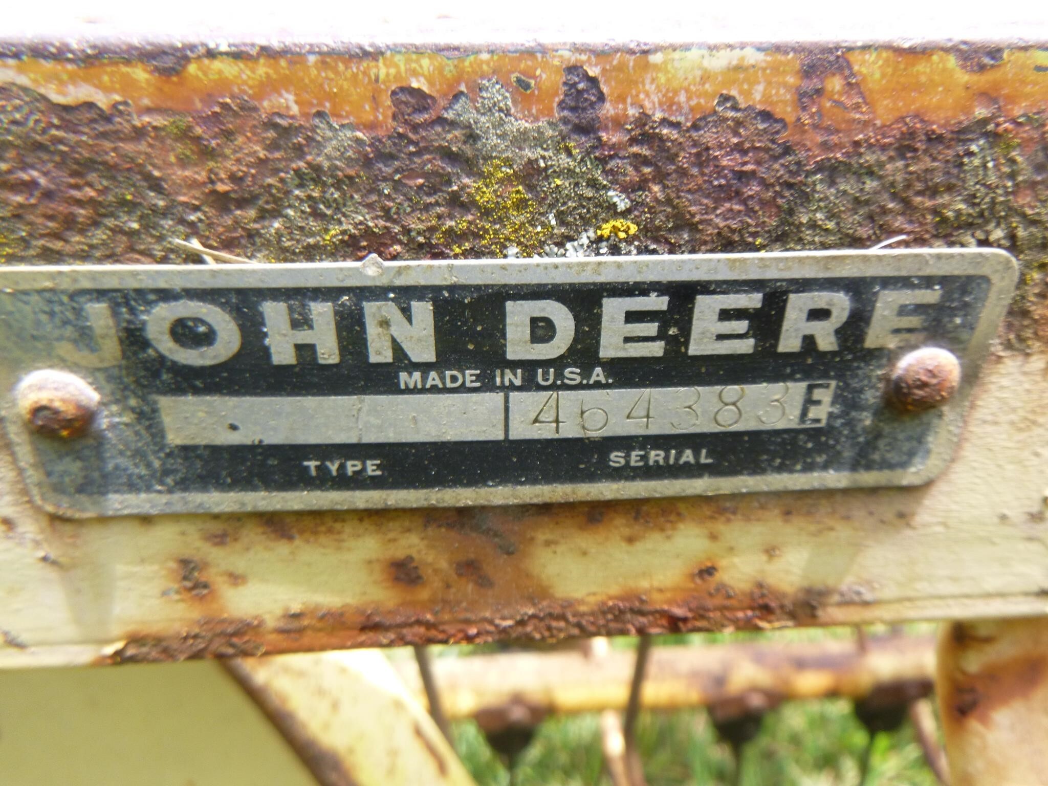 John Deere 660 Rake