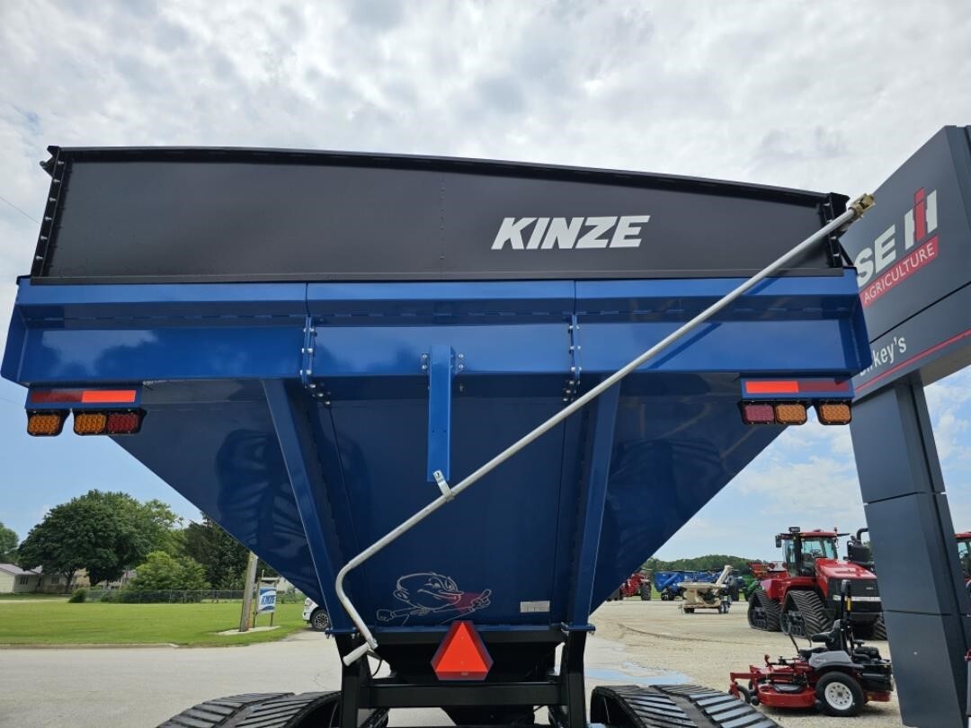  Kinze 1051 Grain Cart