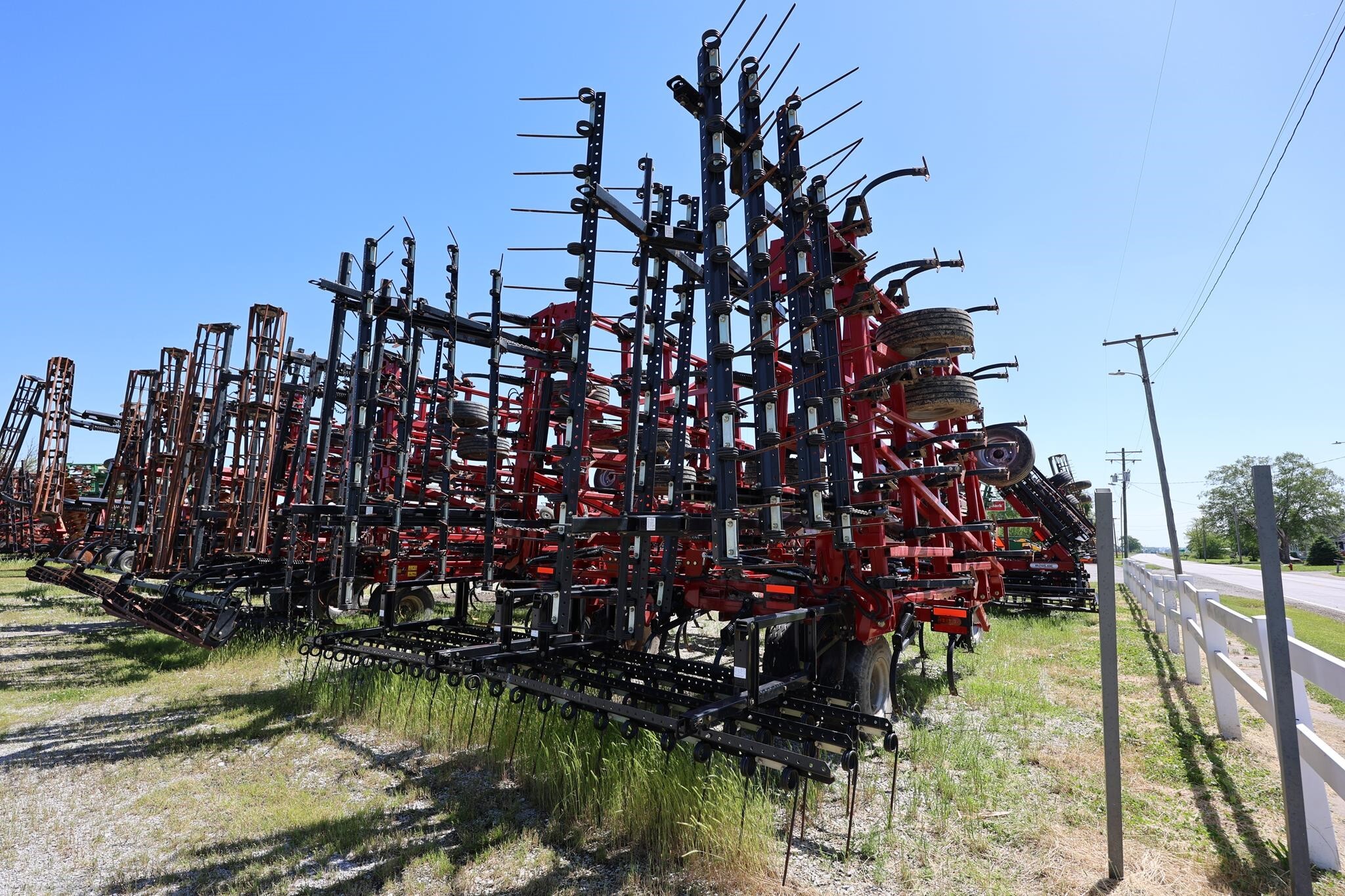 2021 Case IH Tiger-Mate 255 Field Cultivator