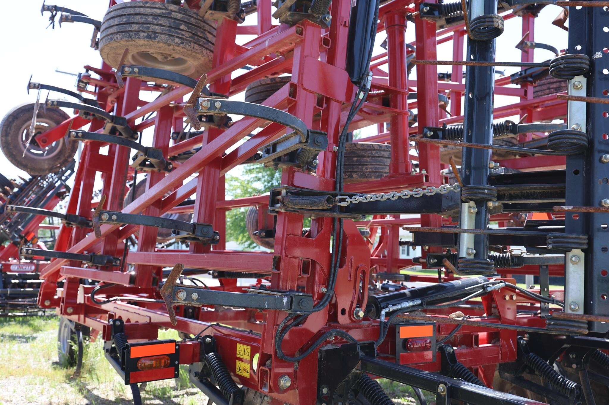 2021 Case IH Tiger-Mate 255 Field Cultivator