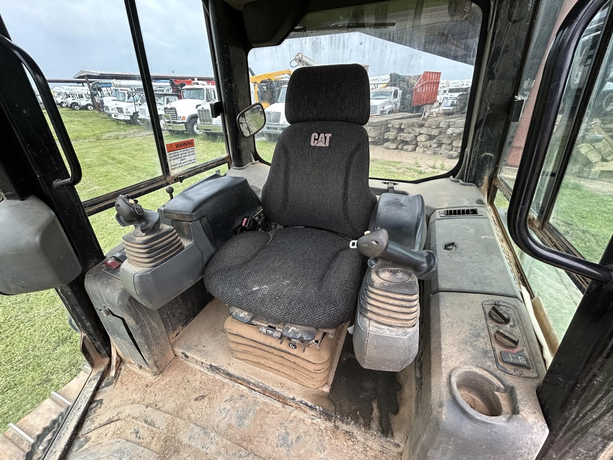 2015 Caterpillar D4K2 LGP Dozer