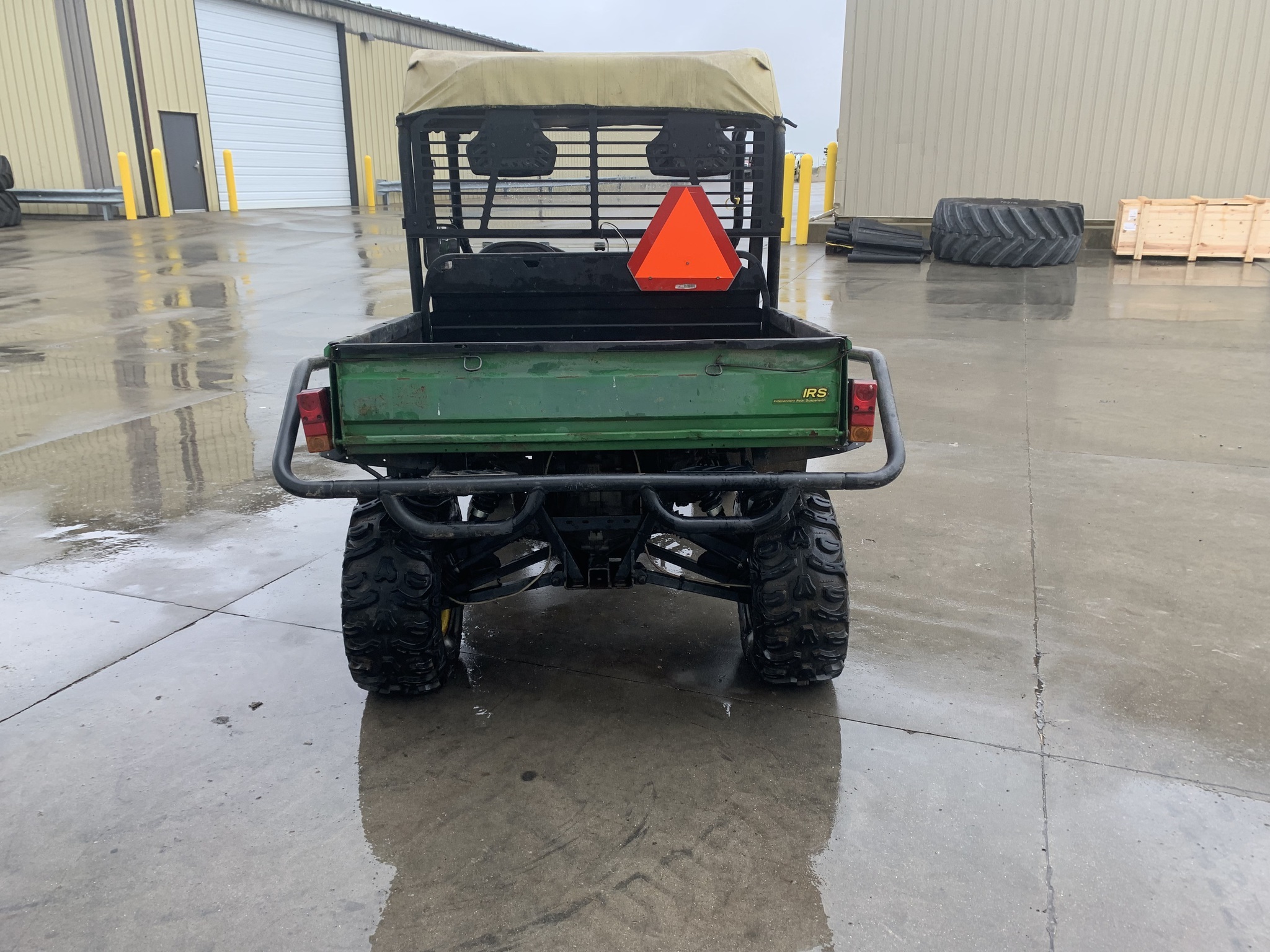 2009 John Deere Gator XUV 850D ATVs and Utility Vehicle