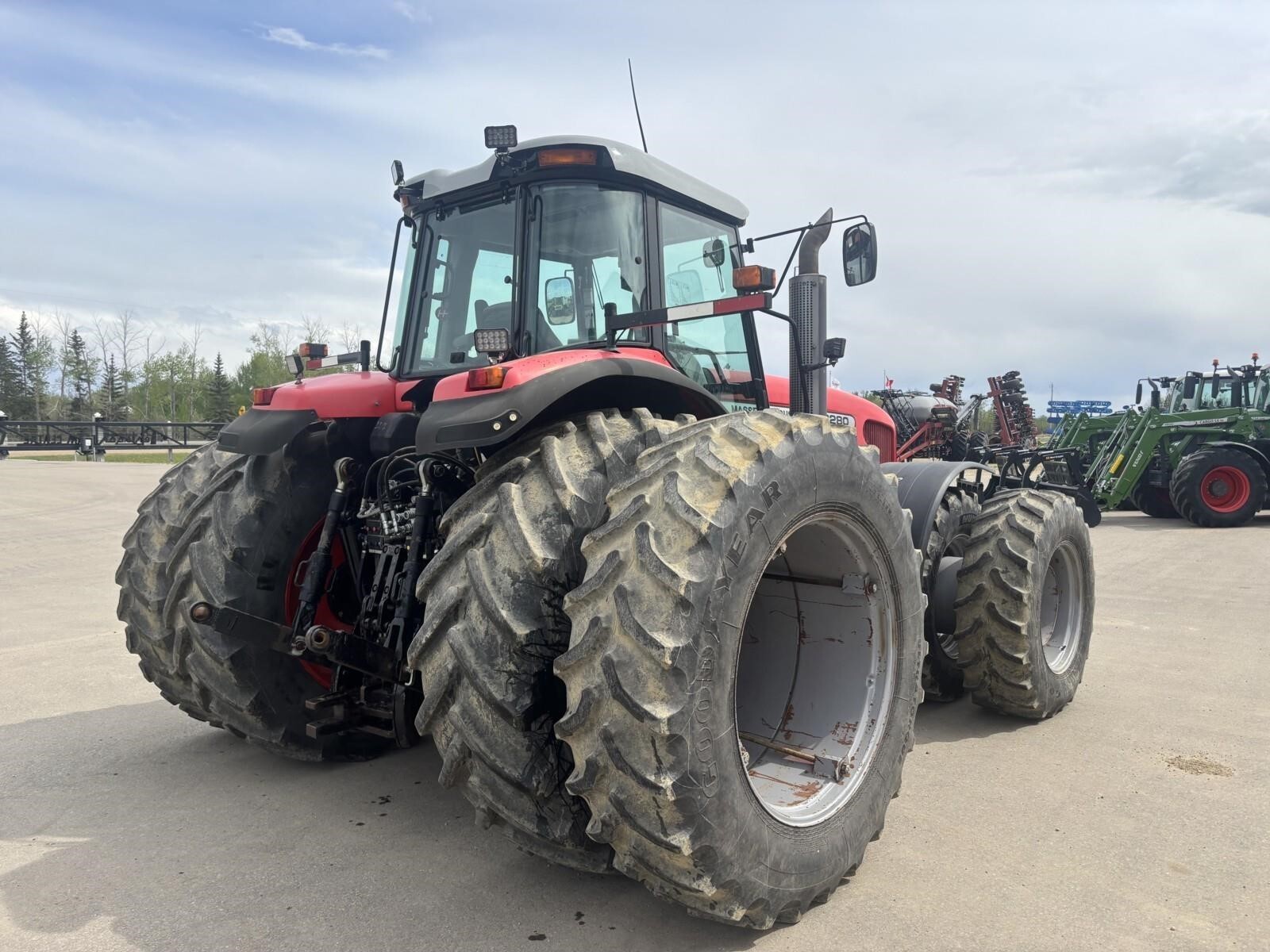 2003 Massey Ferguson 8280 Tractor