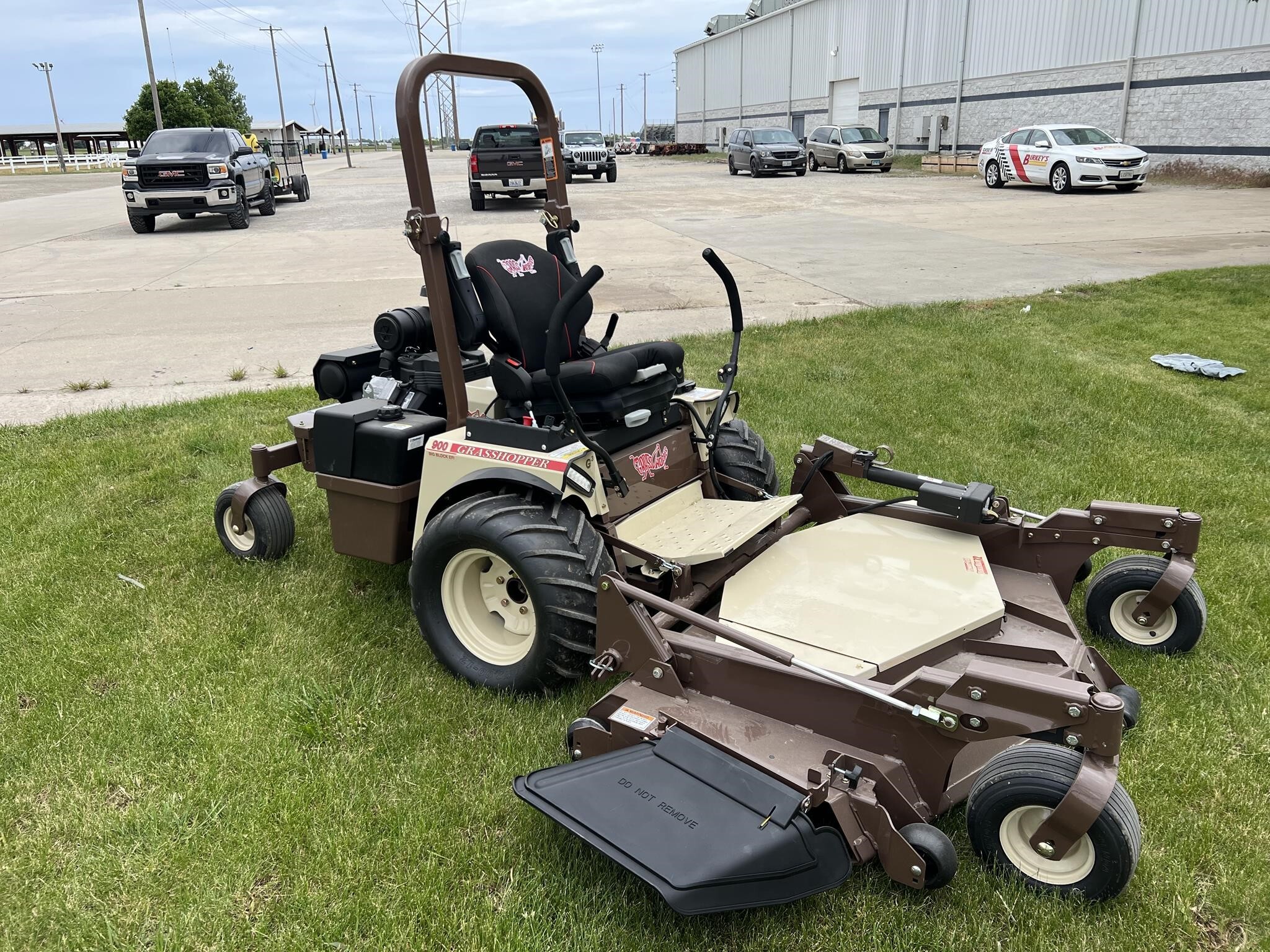 2025 Grasshopper 940EFI Lawn Mower