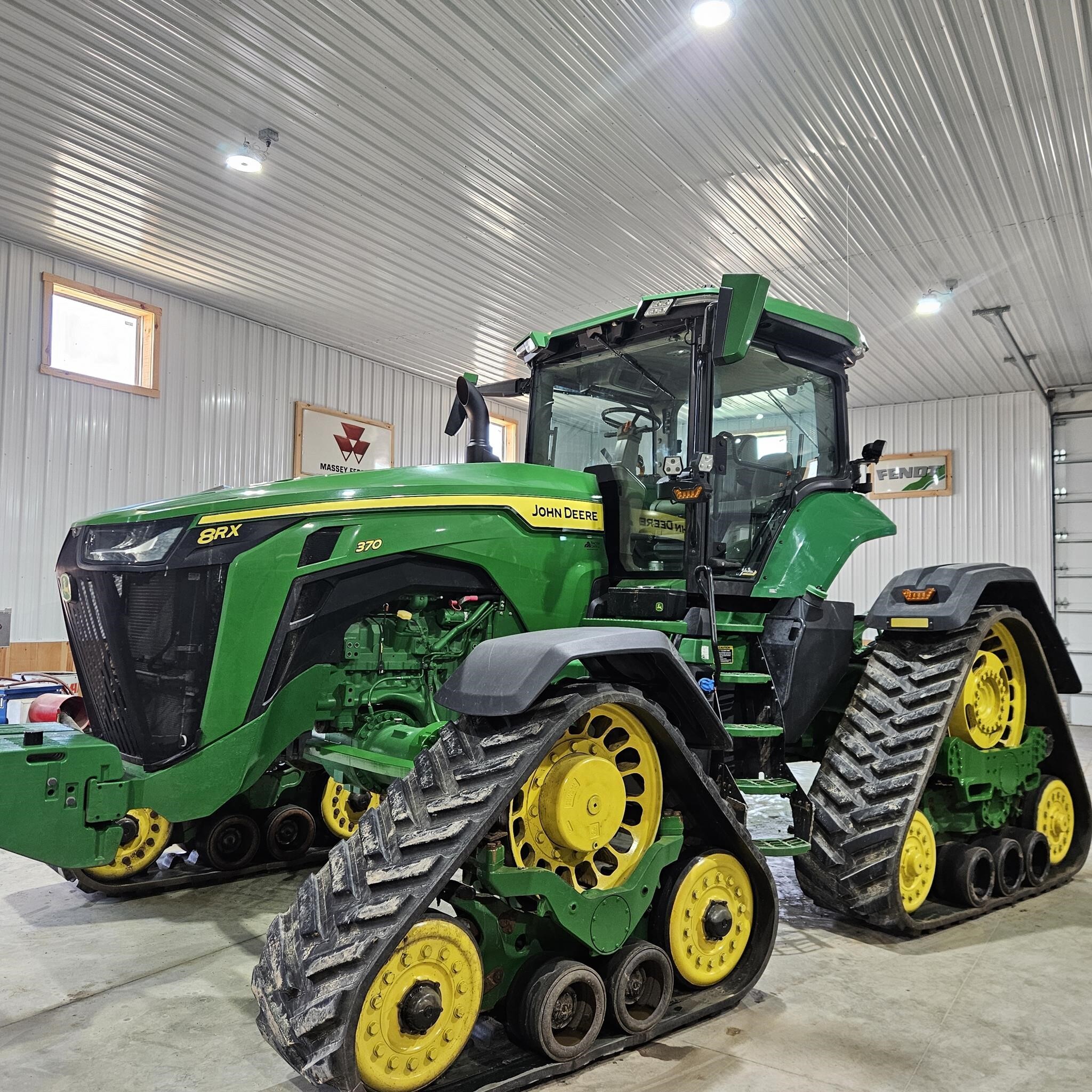 2021 John Deere 8RX 370 Tractor