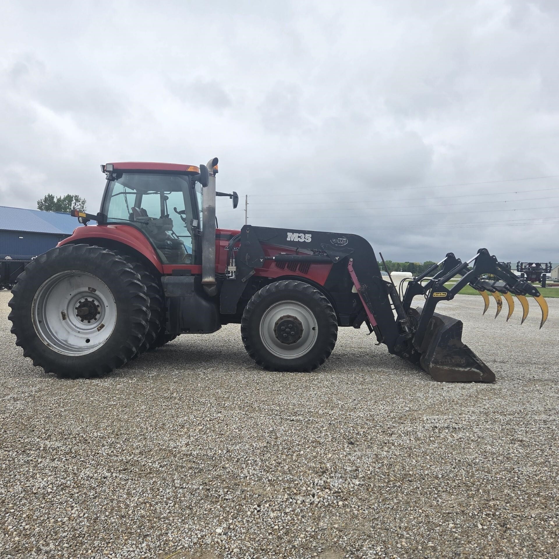 2009 Case IH Magnum 245 Tractor