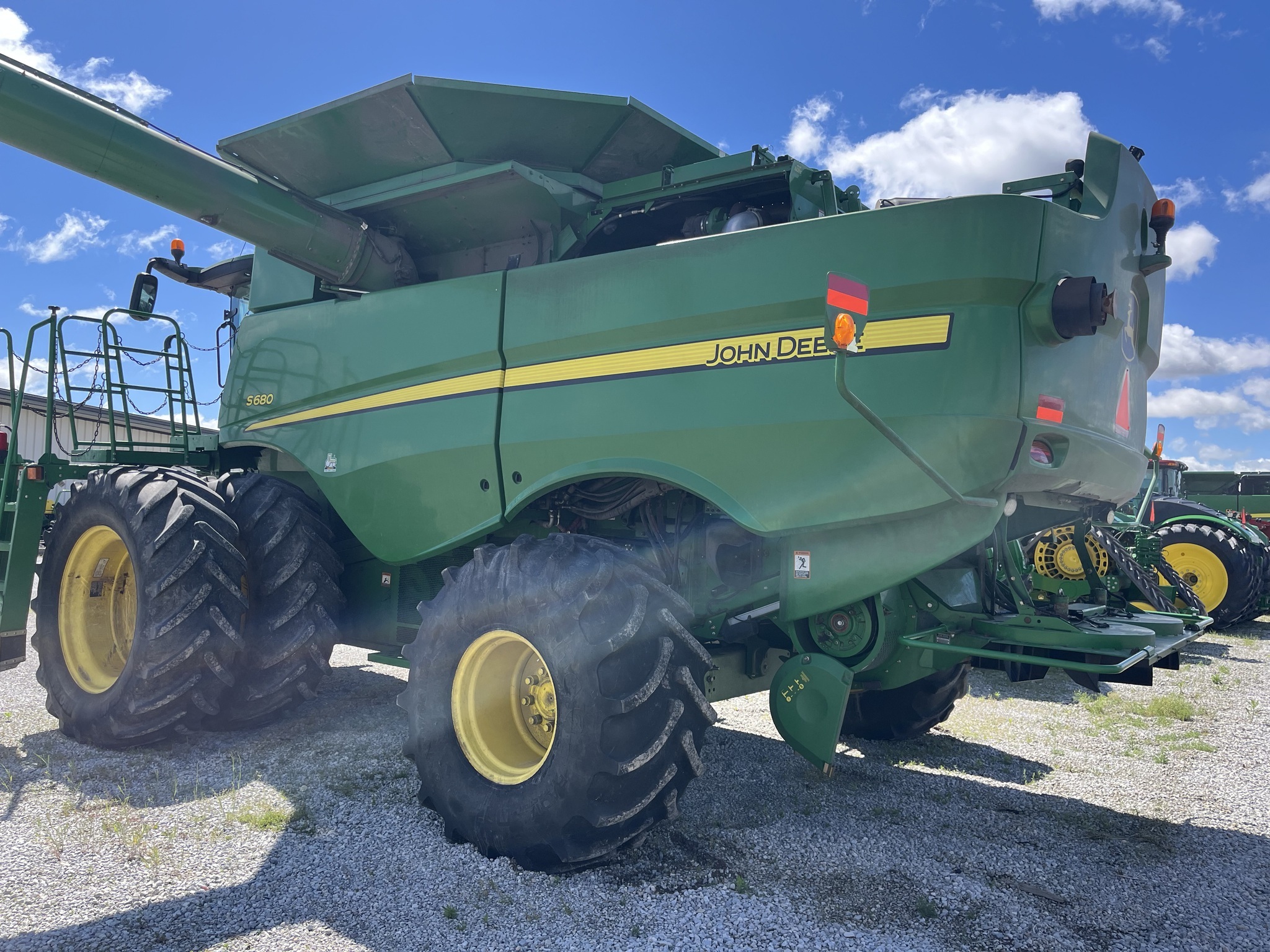 2013 John Deere S680 Combine