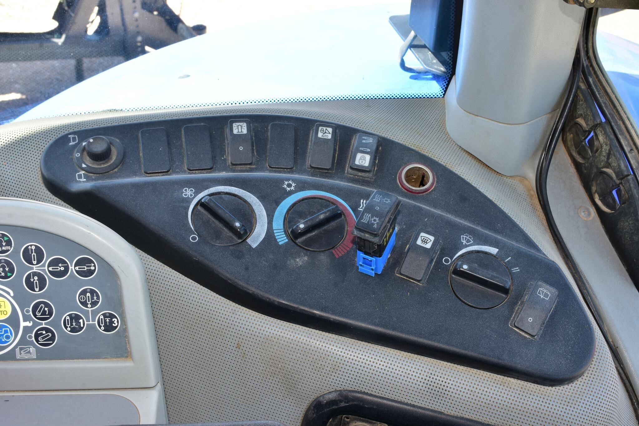 2013 New Holland T8.360 Tractor