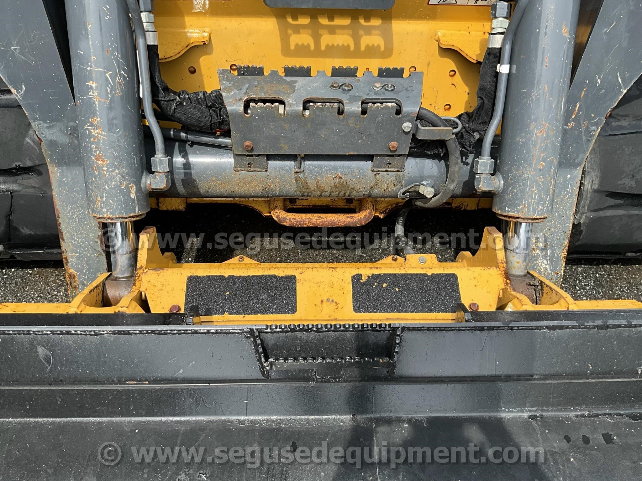 2018 Deere 331G Skid Steer