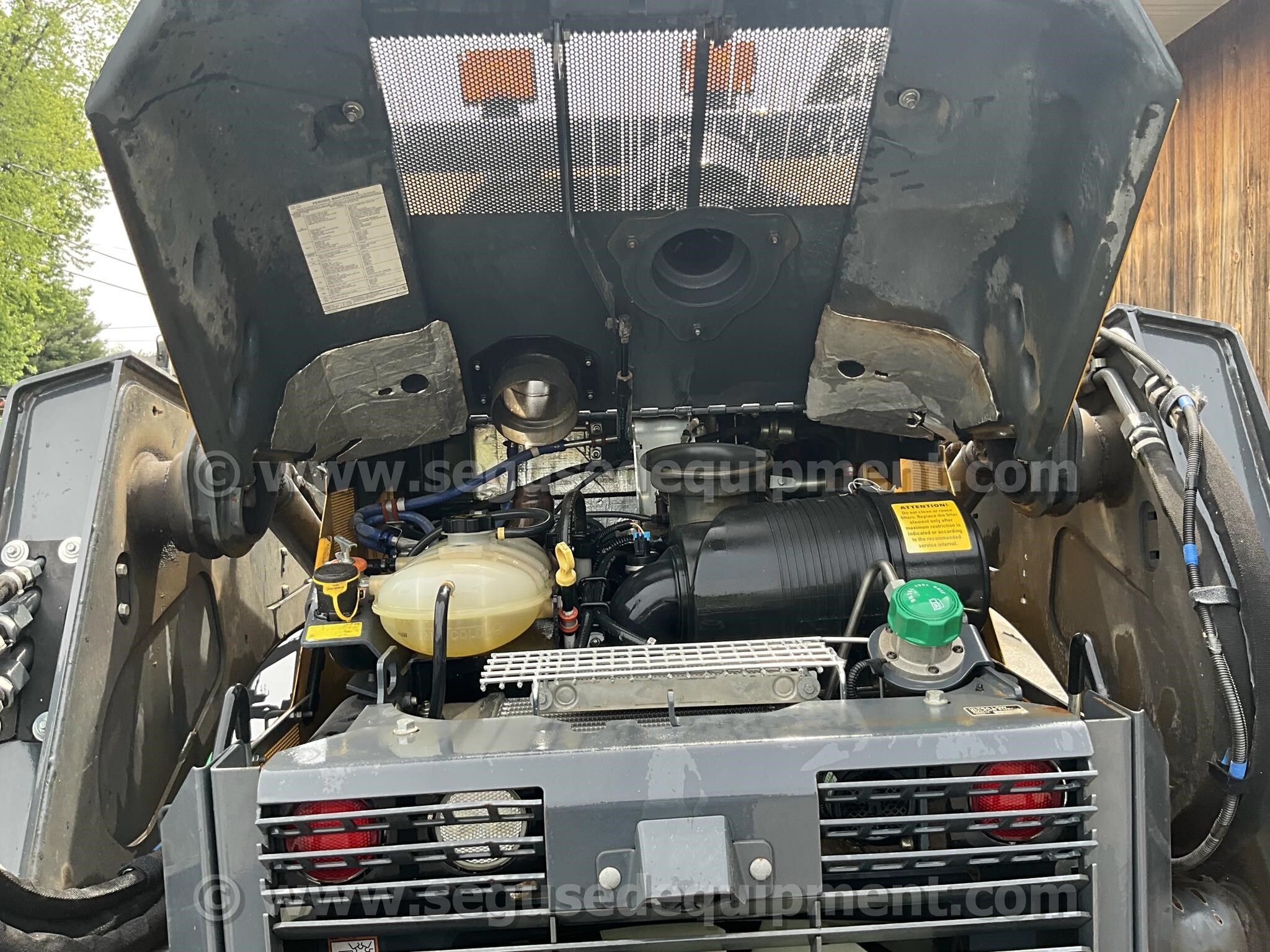 2018 Deere 331G Skid Steer