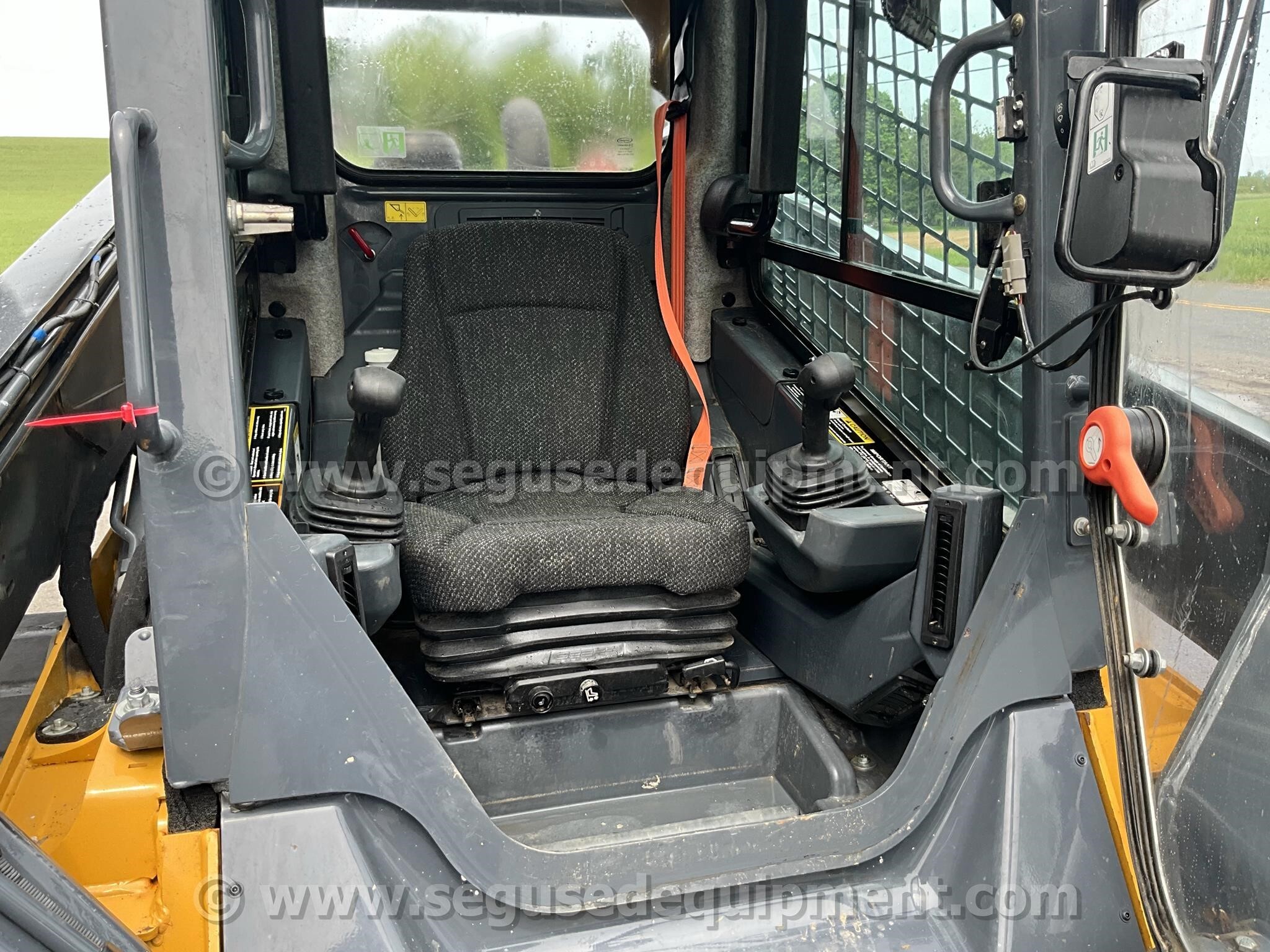 2018 Deere 331G Skid Steer