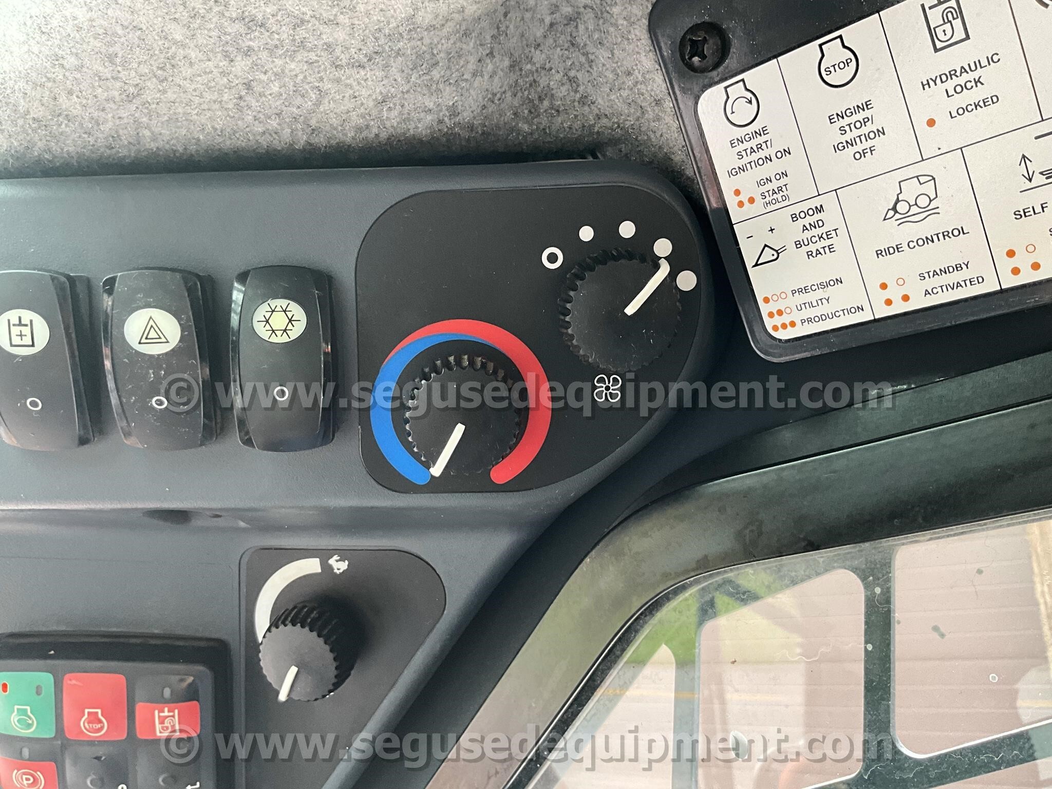 2018 Deere 331G Skid Steer
