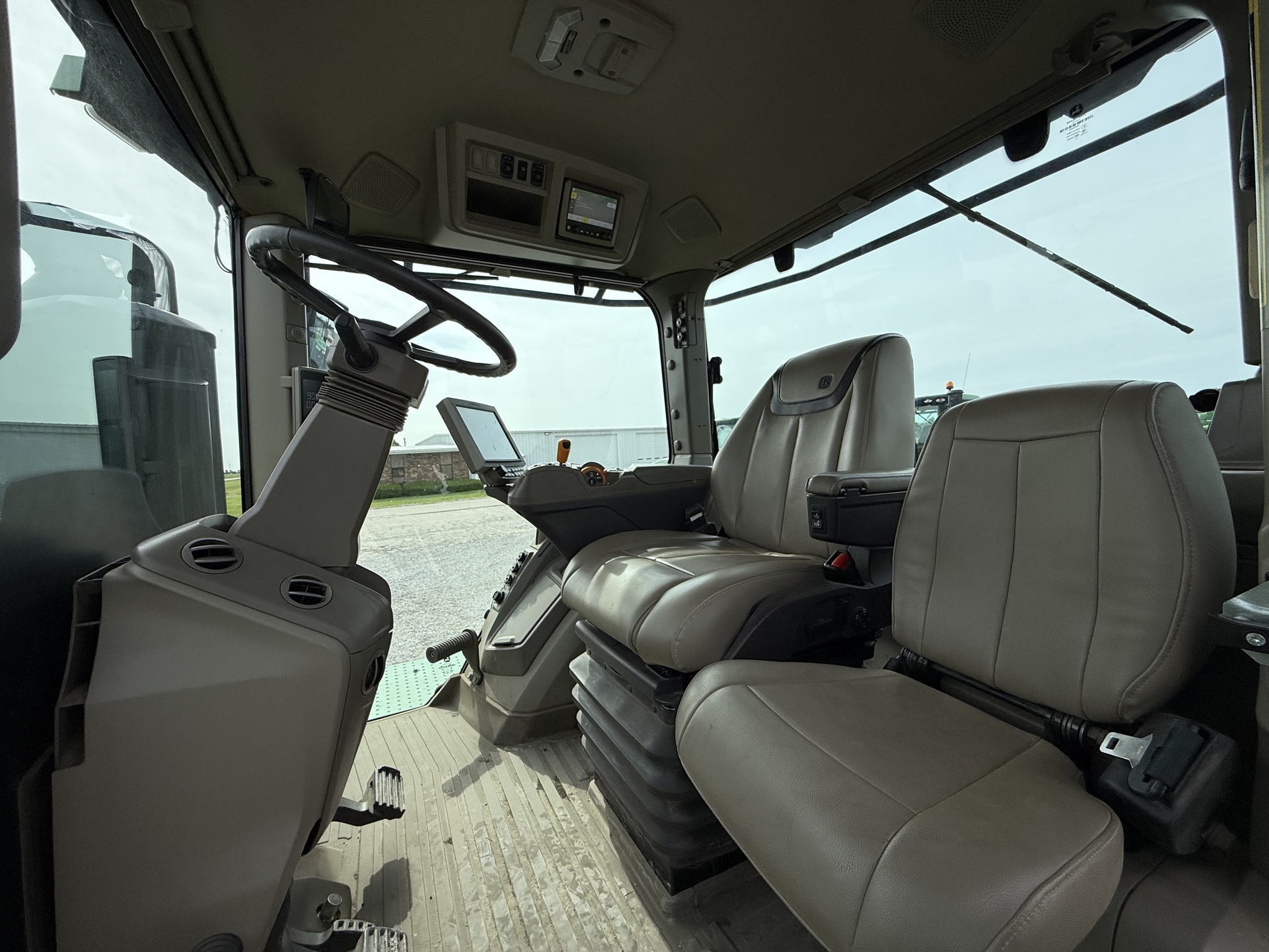 2022 John Deere 9R 490 Tractor