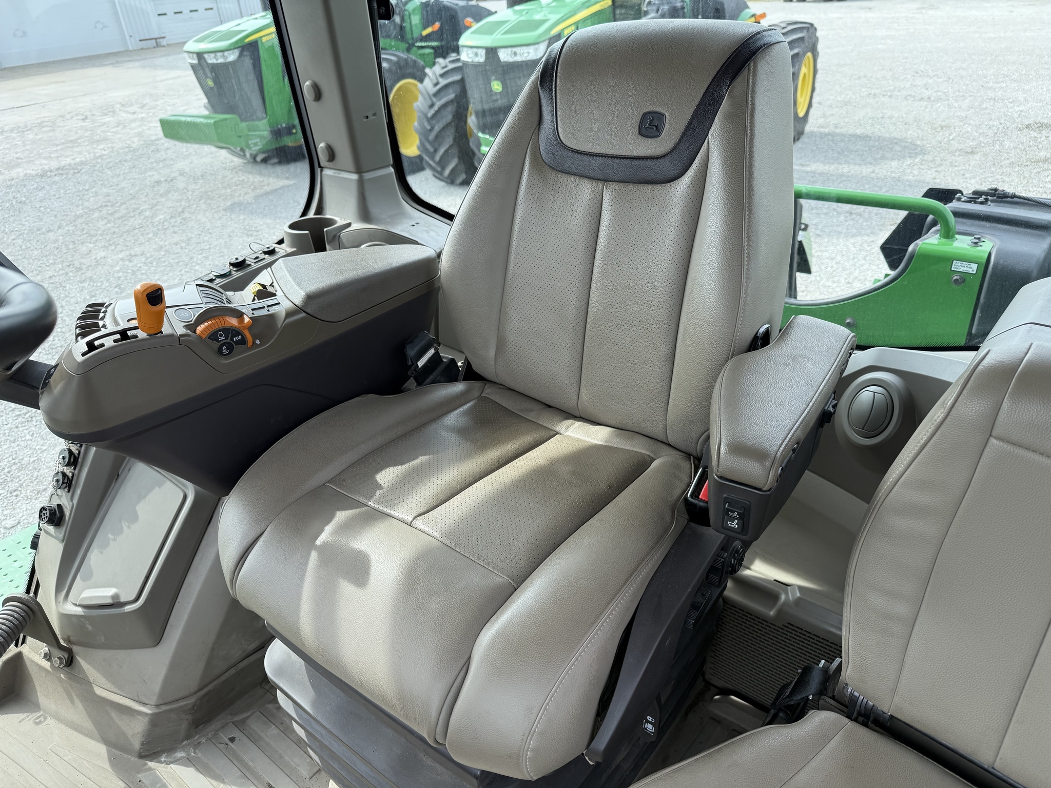 2022 John Deere 9R 490 Tractor