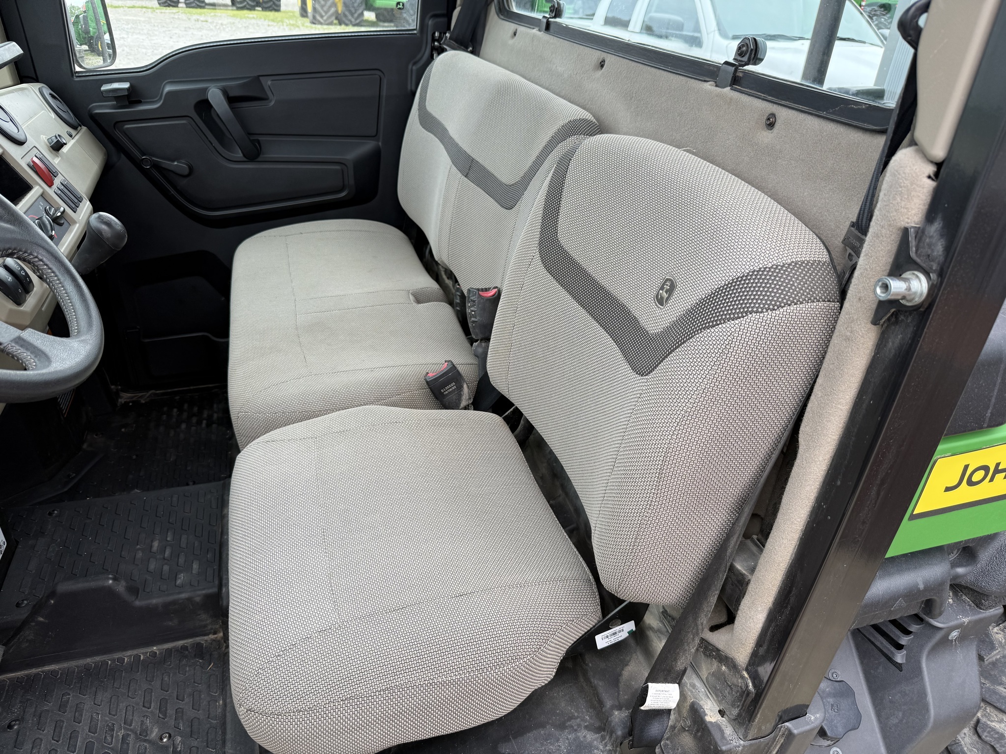 2022 John Deere XUV835R ATVs and Utility Vehicle