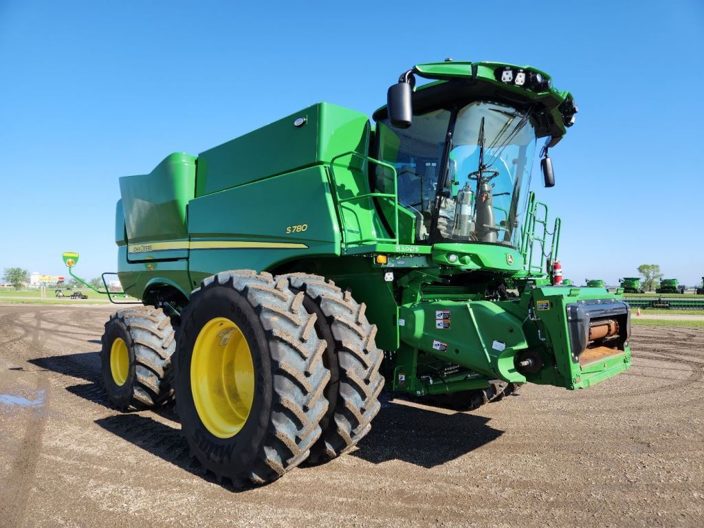 2024 John Deere S780 Combine