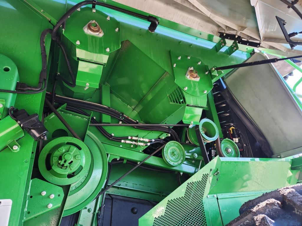 2024 John Deere S780 Combine