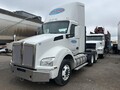 2016 Kenworth T880 Semi Trucks/Trailer