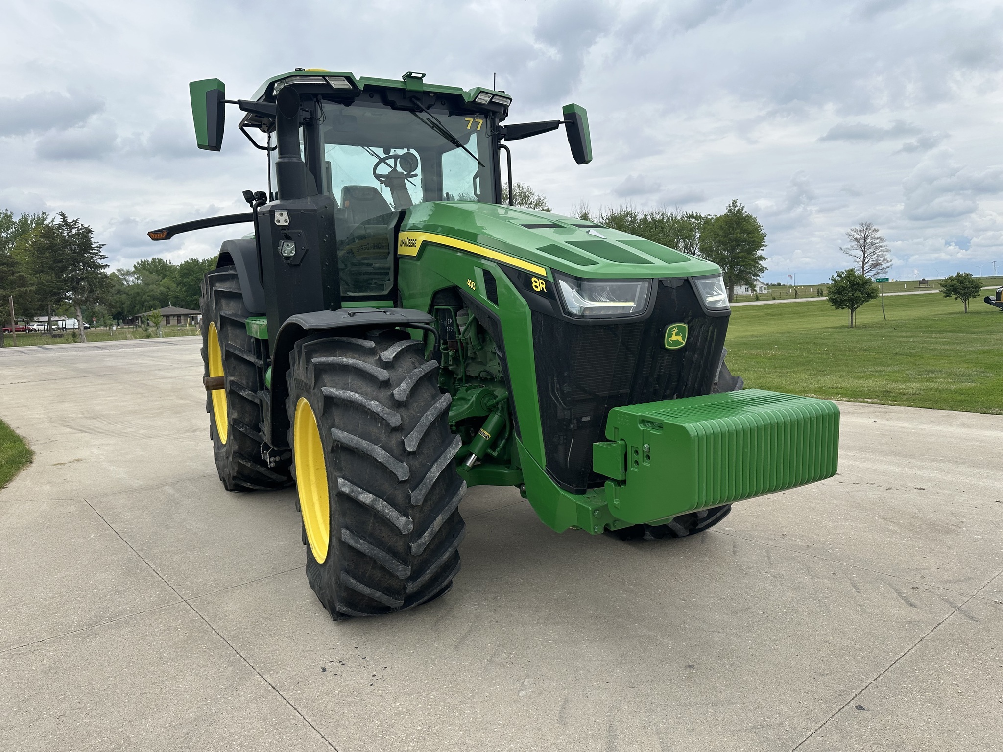 2023 John Deere 8R 410 Tractor