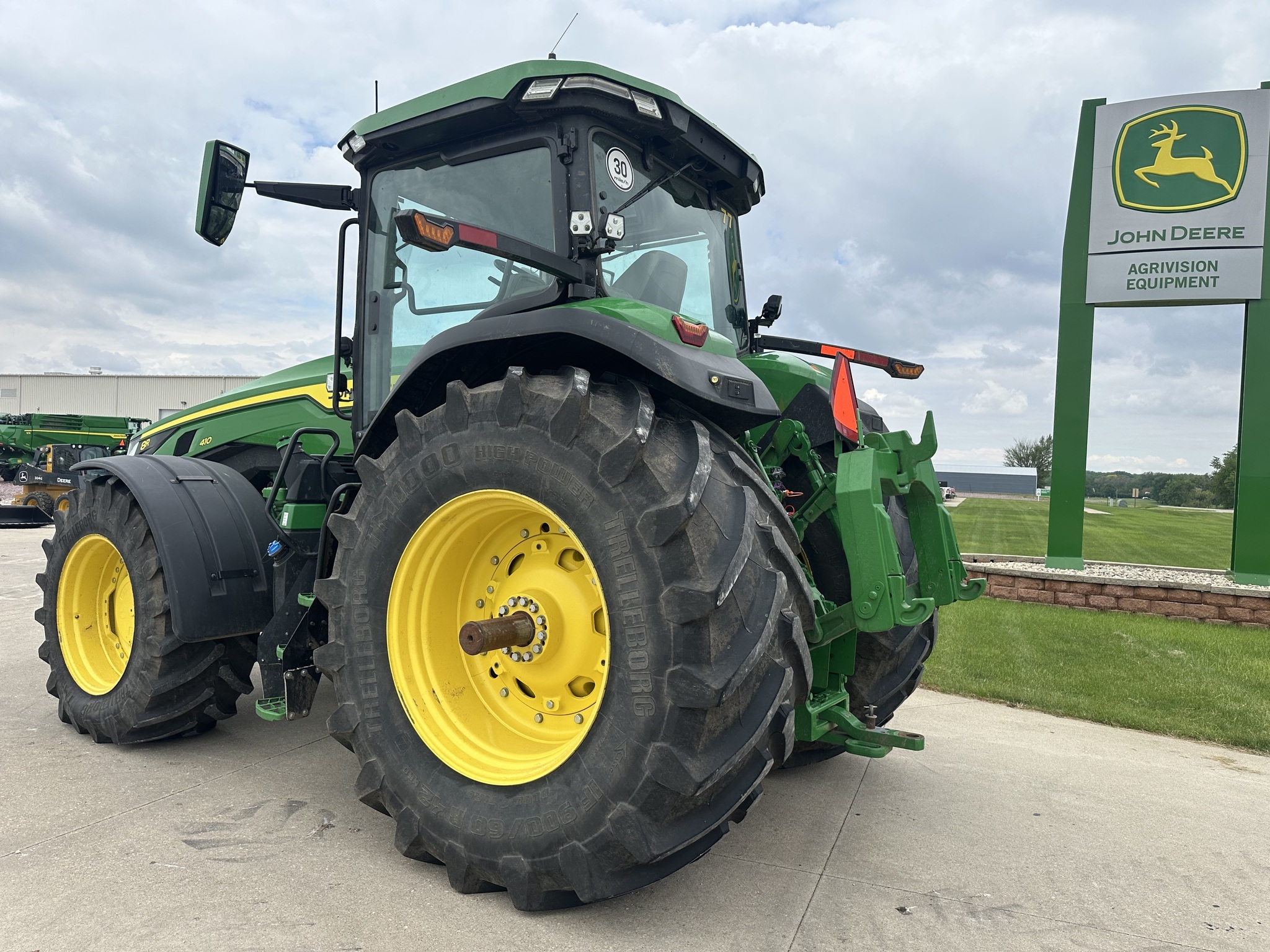 2023 John Deere 8R 410 Tractor