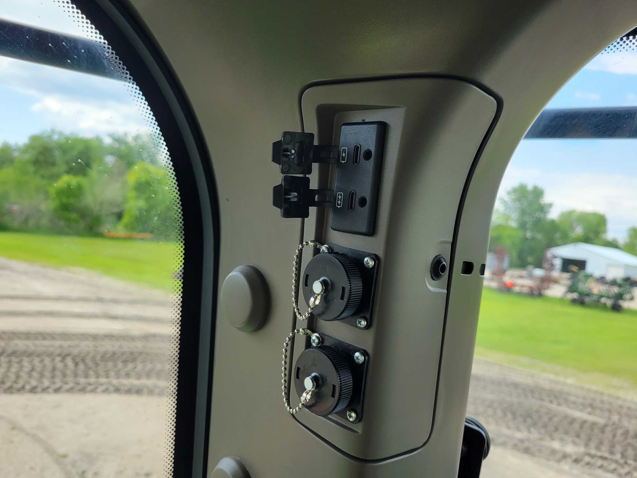 2024 John Deere 9R 640 Tractor