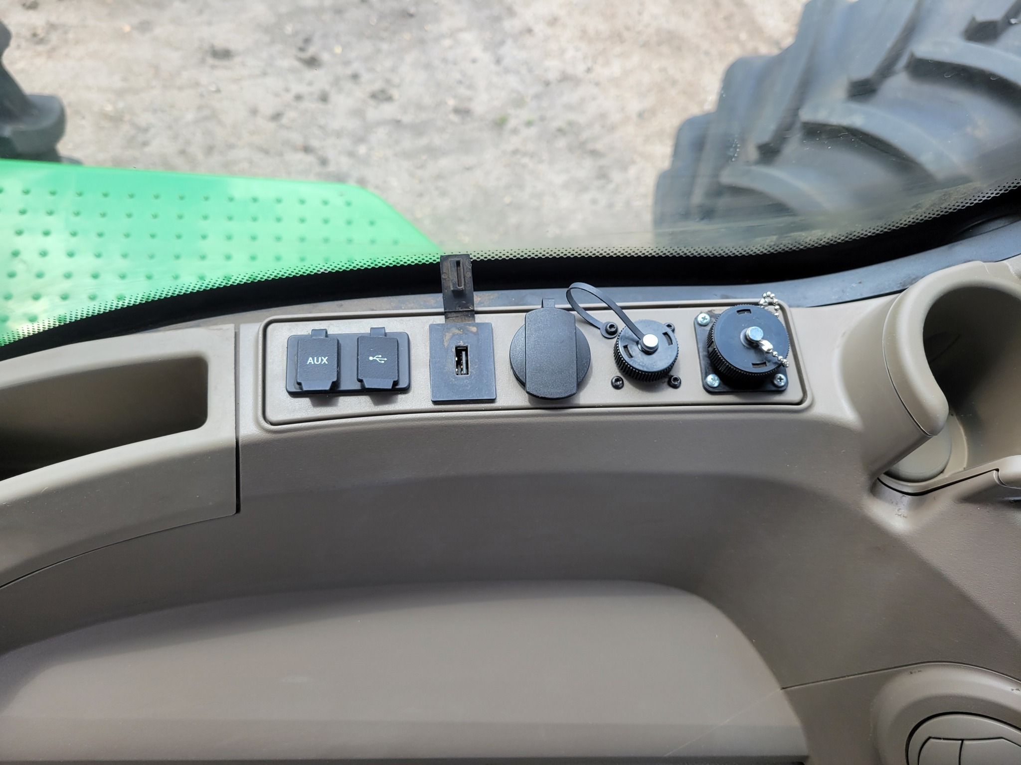 2024 John Deere 9R 640 Tractor