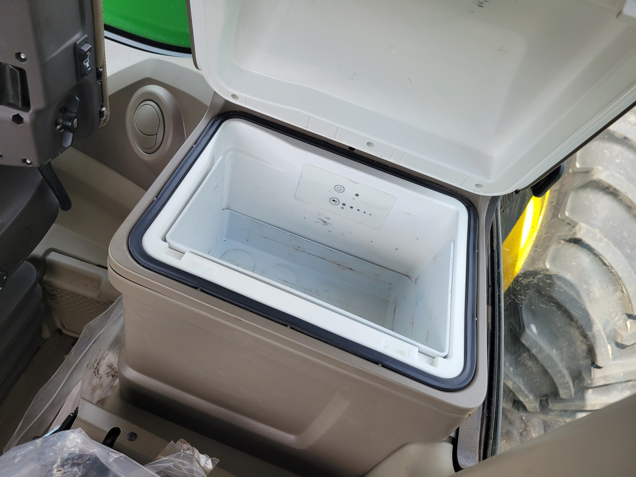 2024 John Deere 9R 640 Tractor