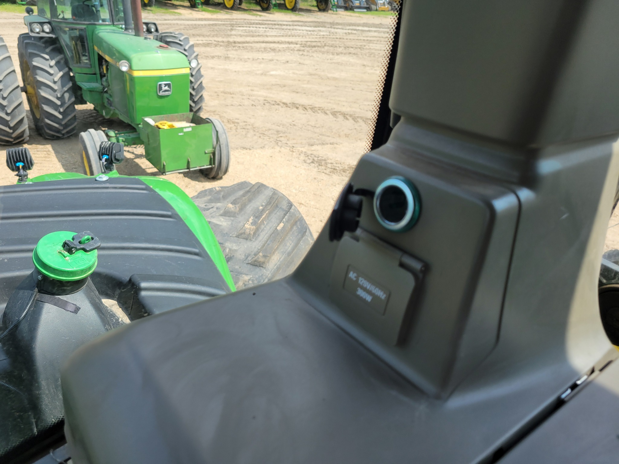 2024 John Deere 9RX 640 Tractor