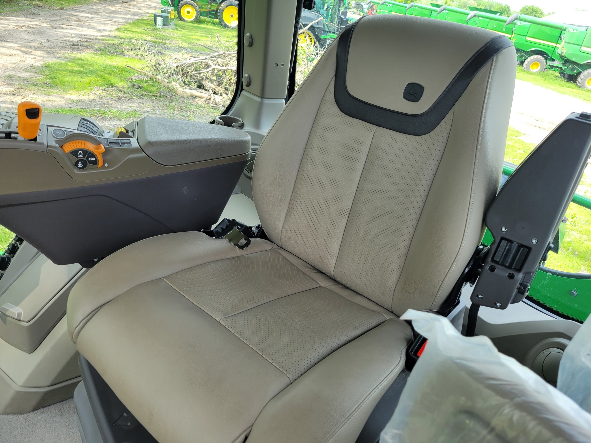 2024 John Deere 9R 640 Tractor