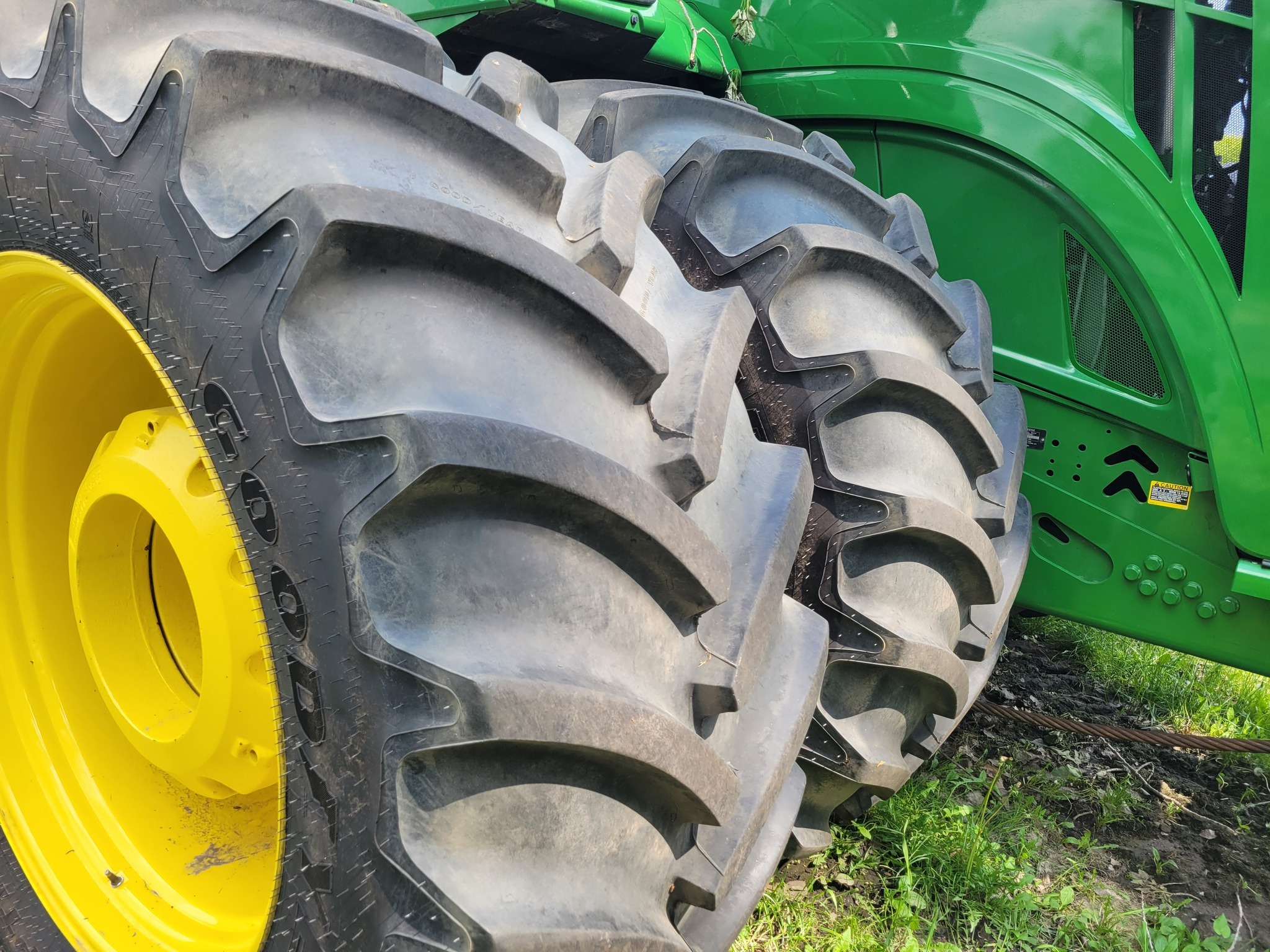 2024 John Deere 9R 640 Tractor