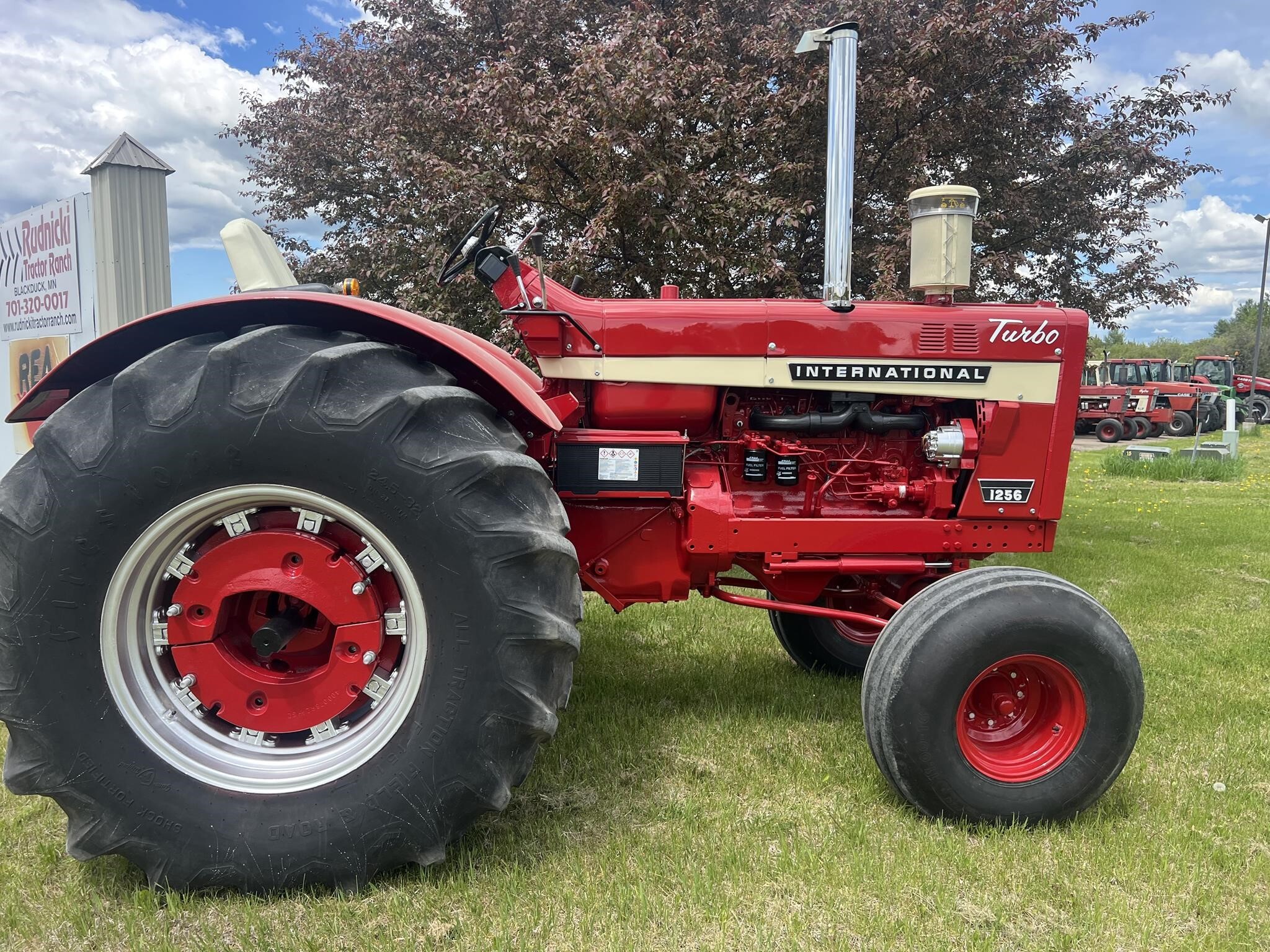 1968 International 1256 Tractor