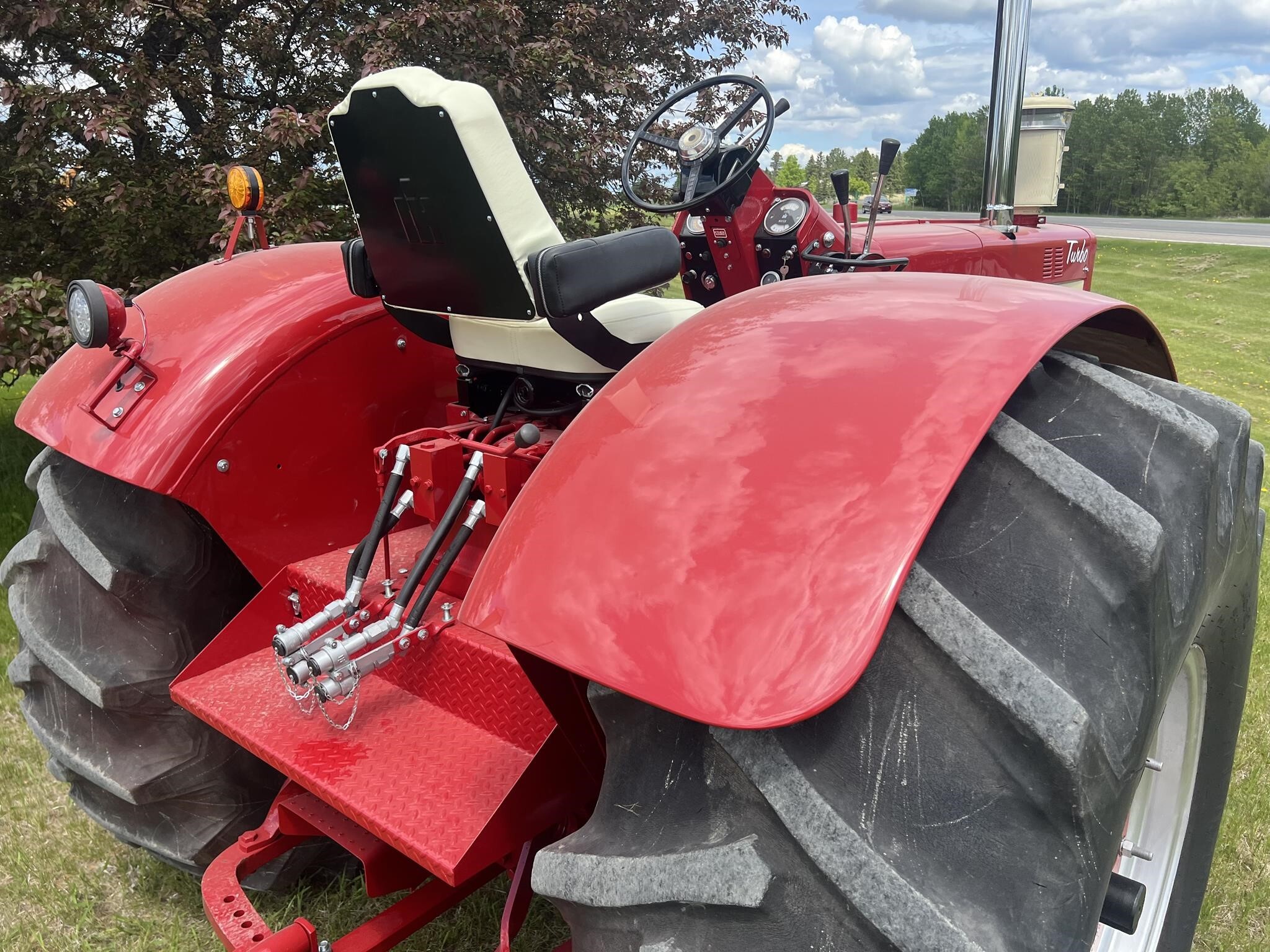 1968 International 1256 Tractor