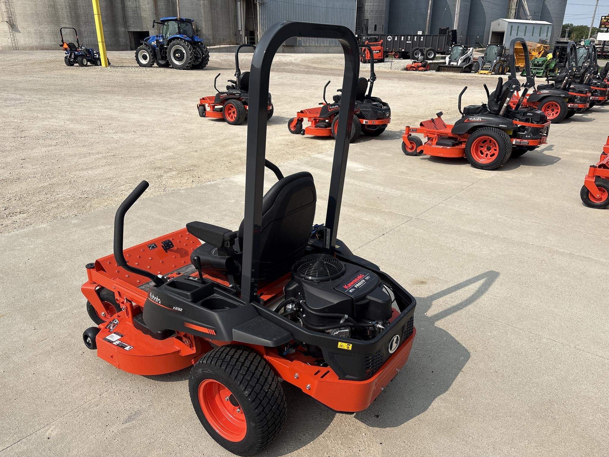  Kubota Z232 Lawn Mower