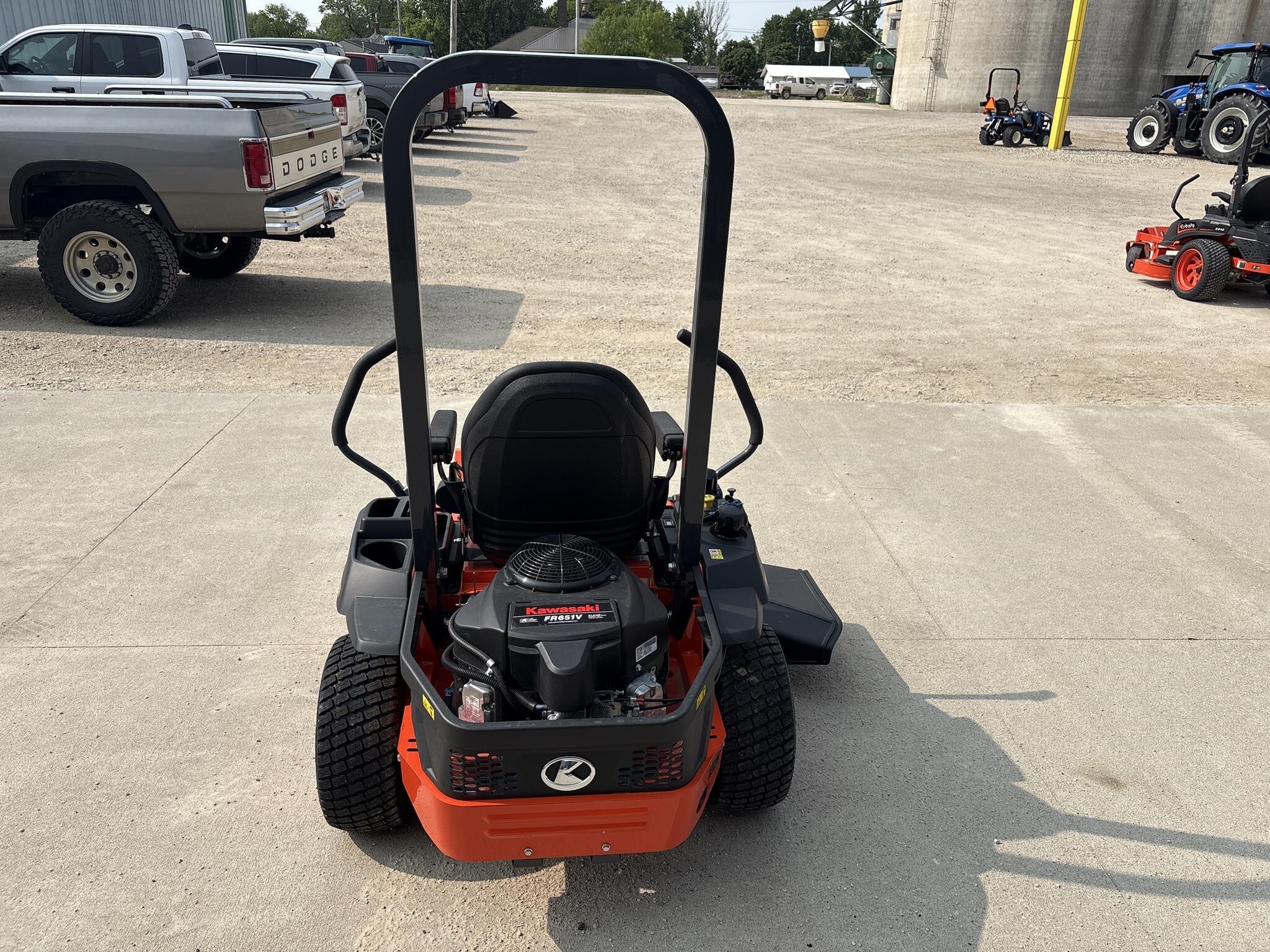  Kubota Z232 Lawn Mower