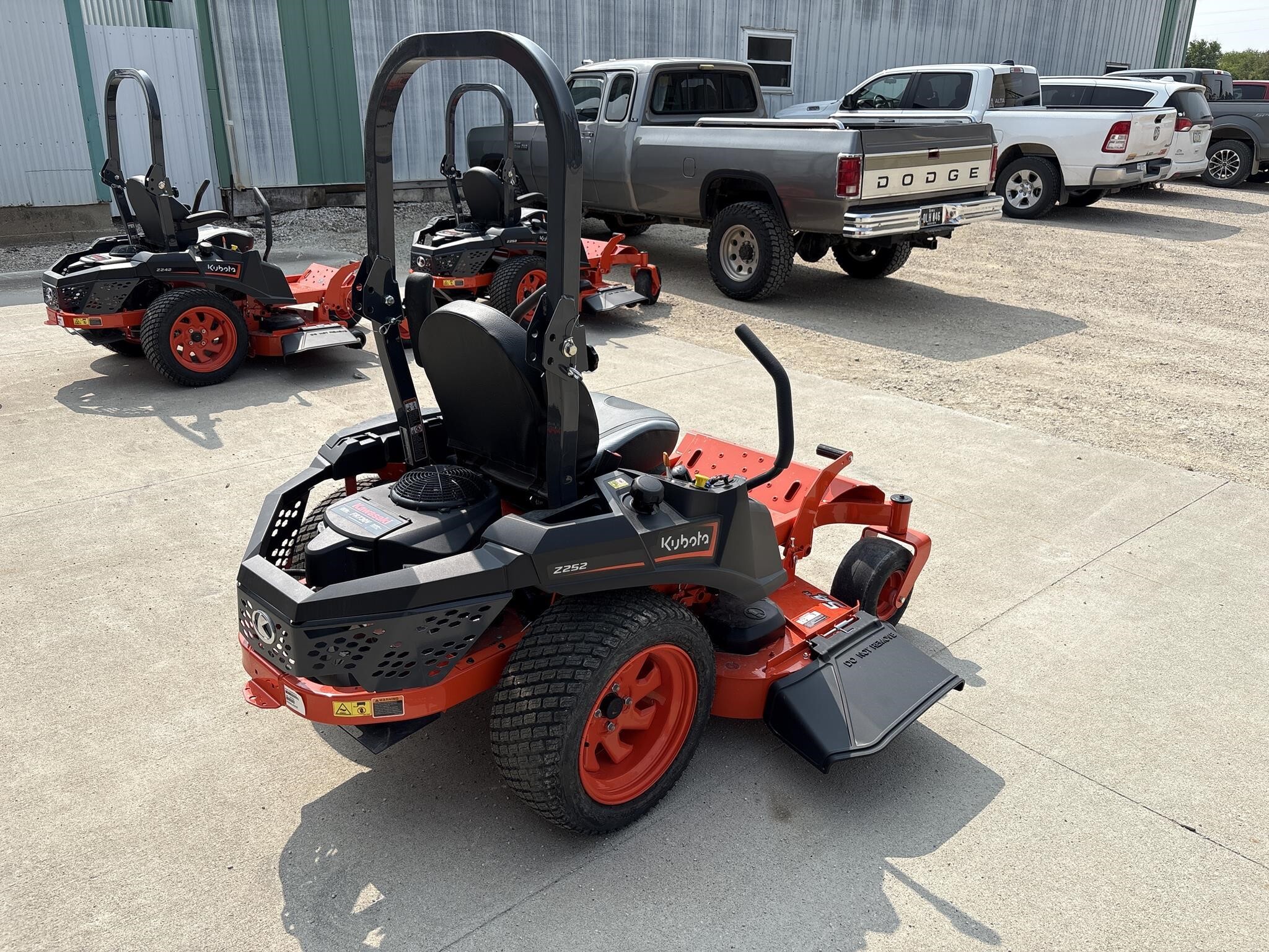  Kubota Z252 Lawn Mower