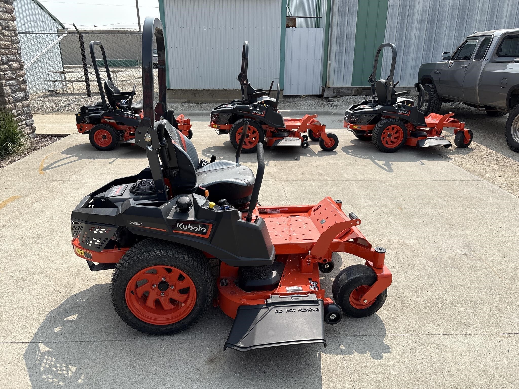  Kubota Z252 Lawn Mower