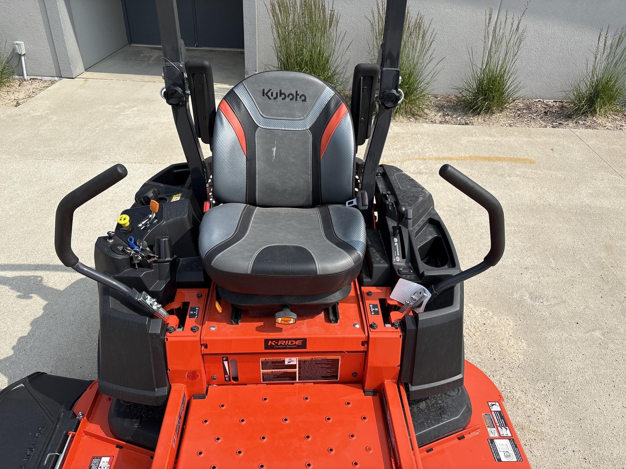  Kubota Z252 Lawn Mower