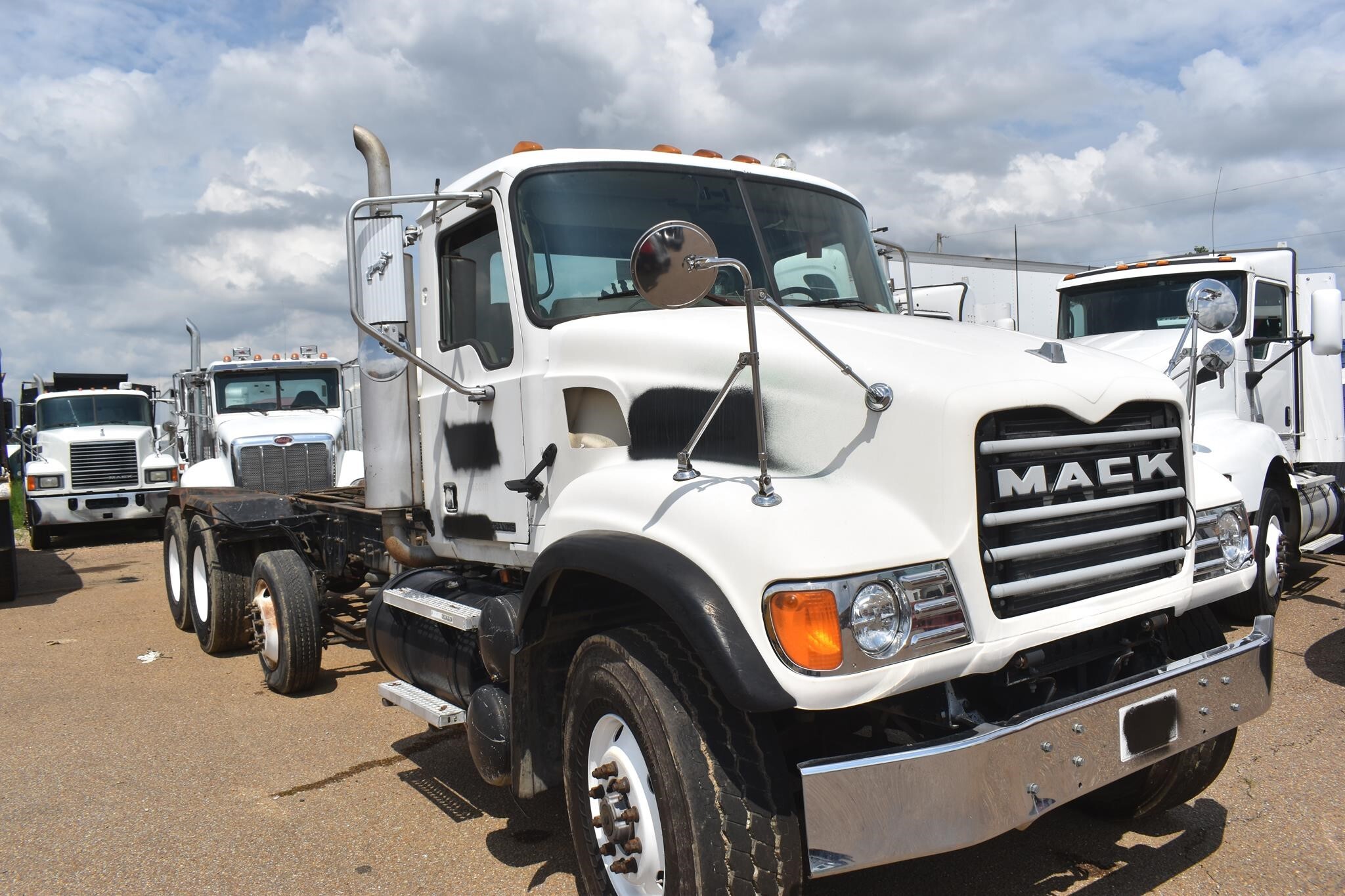 2005 Mack Granite CV713 Dump Trucks/Trailer