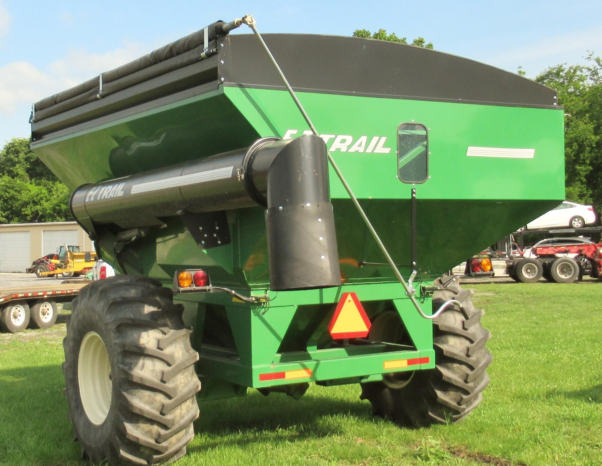 2022 E-Z Trail 550 Grain Cart